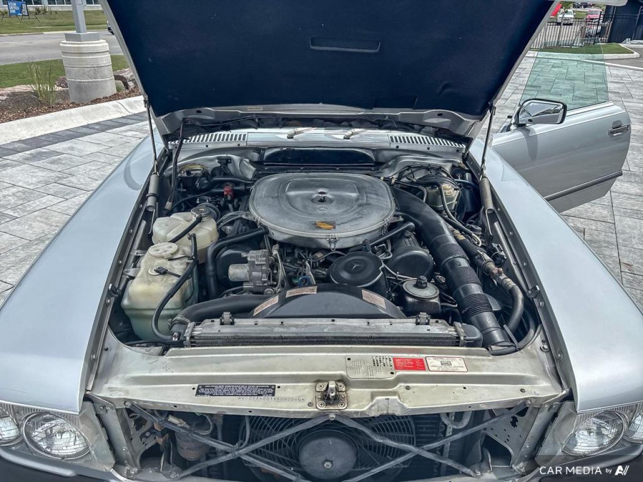 1989 Mercedes-Benz 560SL  Photo