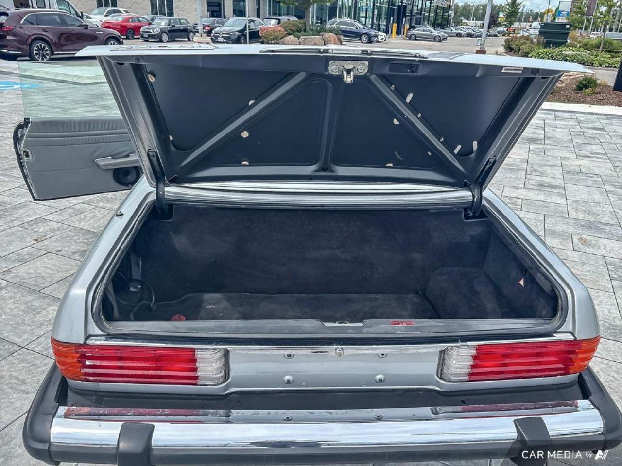 1989 Mercedes-Benz 560SL  Photo