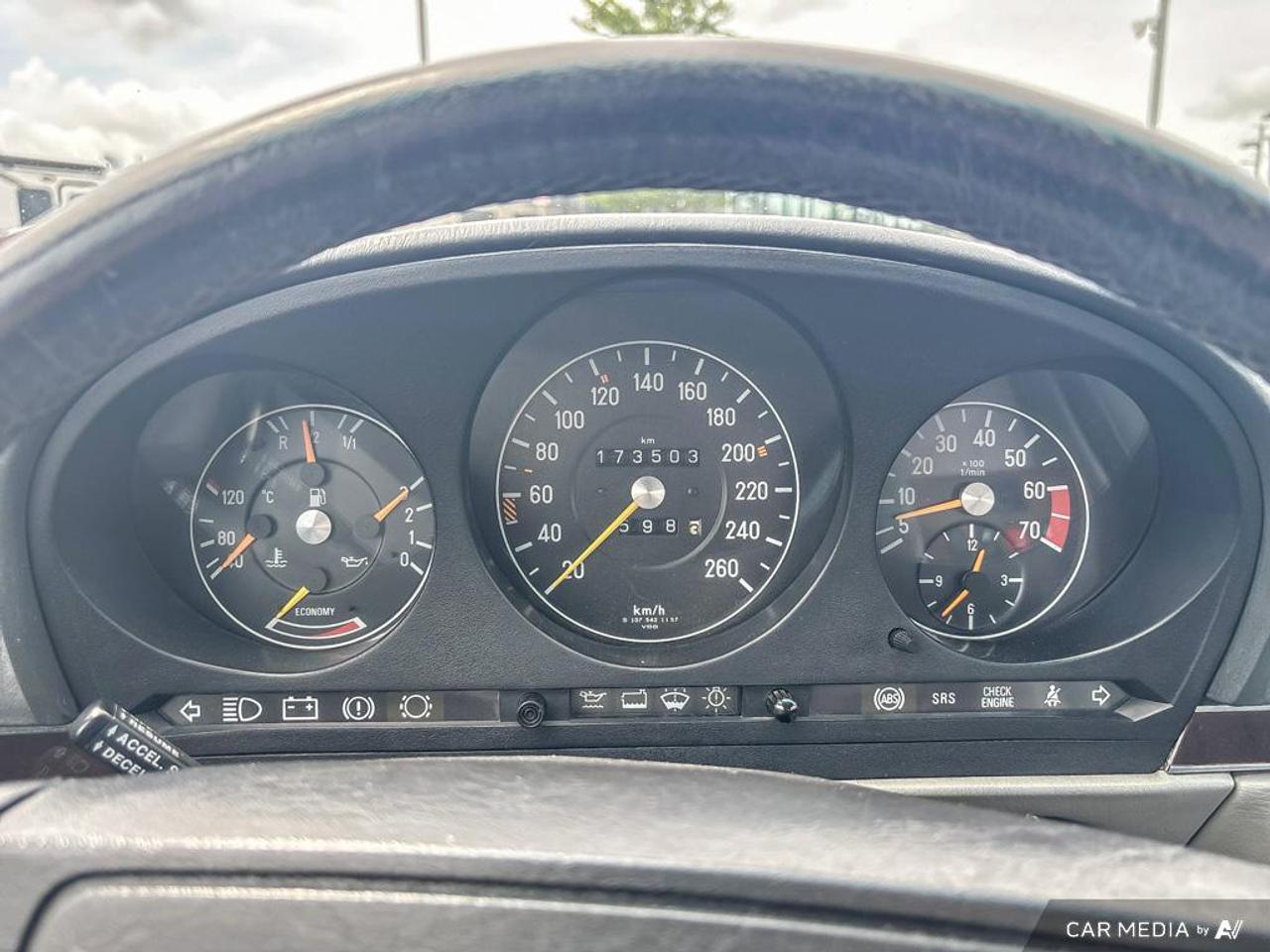 1989 Mercedes-Benz 560SL  Photo