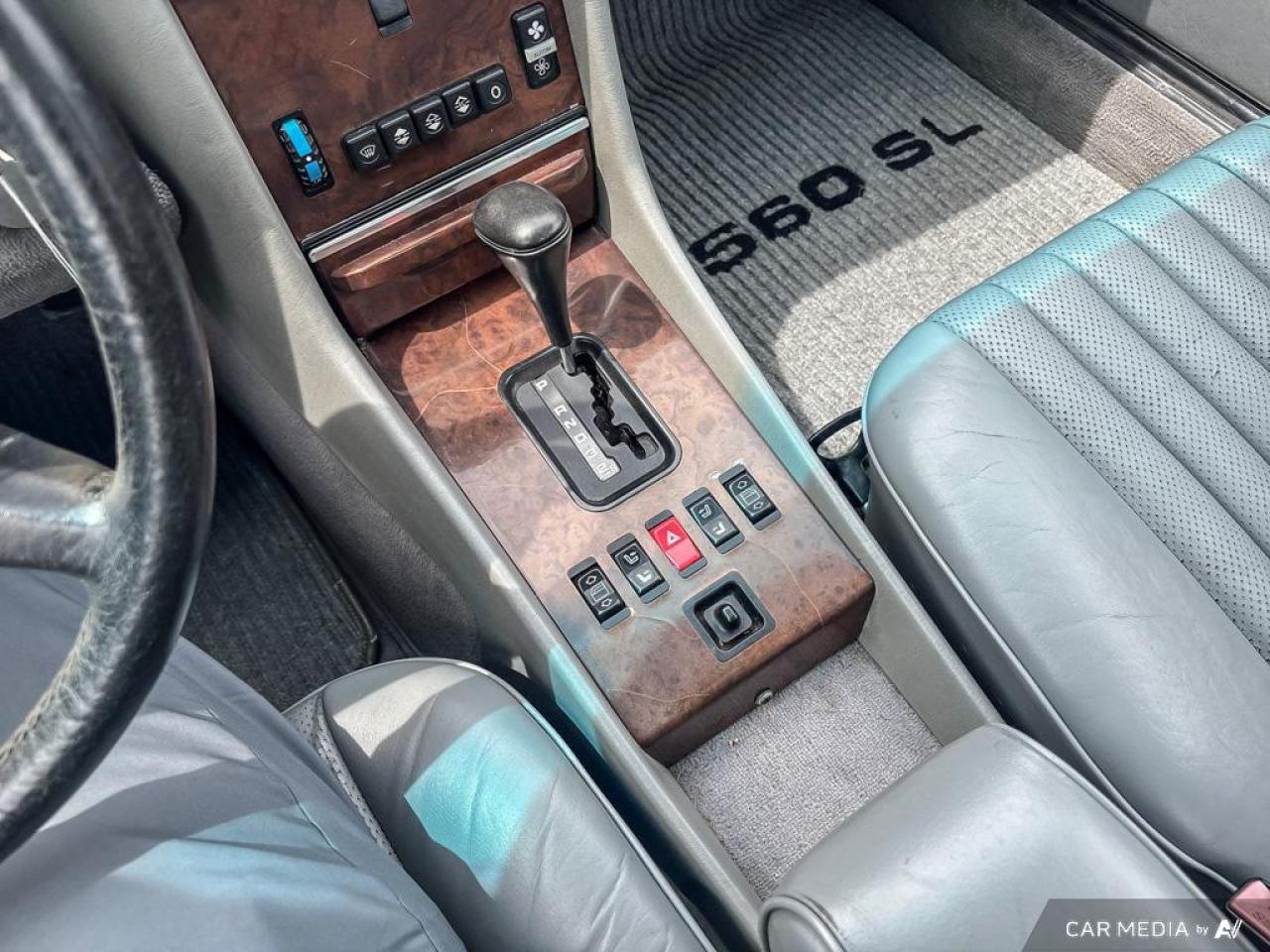 1989 Mercedes-Benz 560SL  Photo