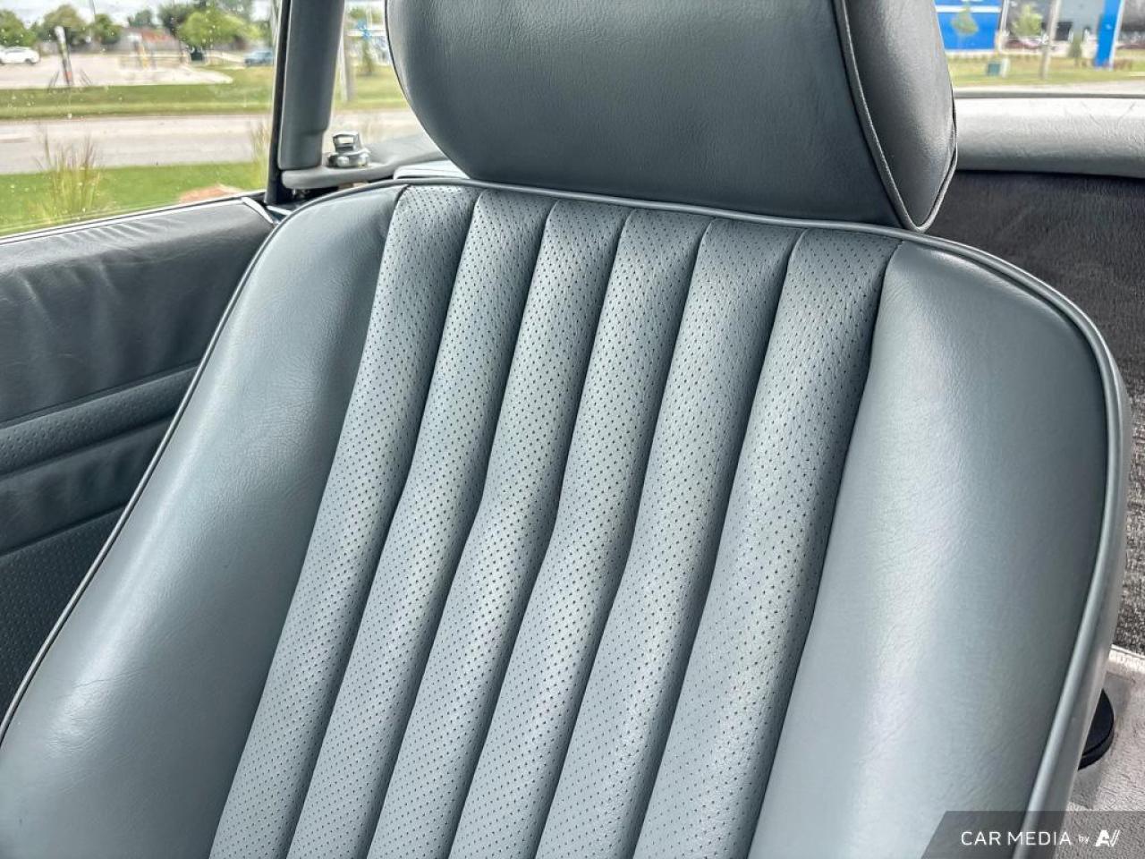 1989 Mercedes-Benz 560SL  Photo