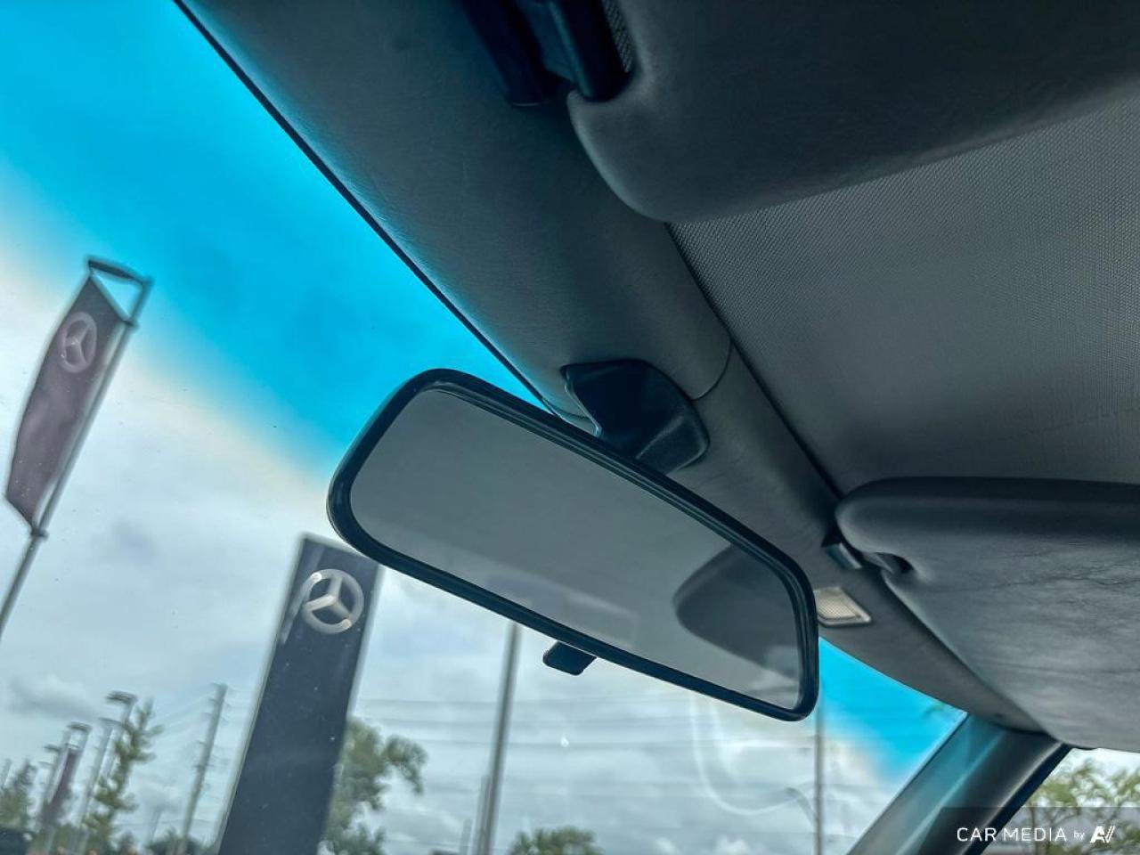 1989 Mercedes-Benz 560SL  Photo