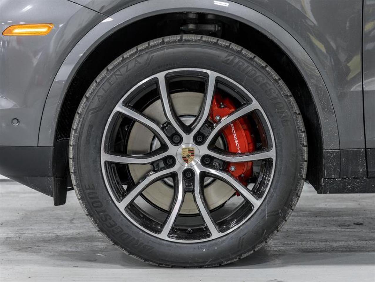 2025 Porsche Cayenne  Photo4