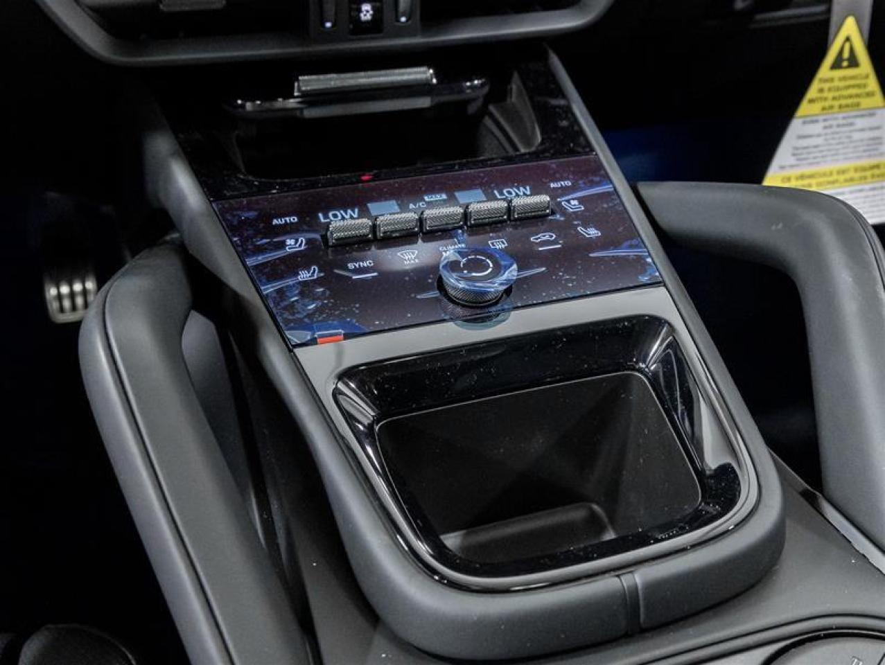 2025 Porsche Cayenne  Photo