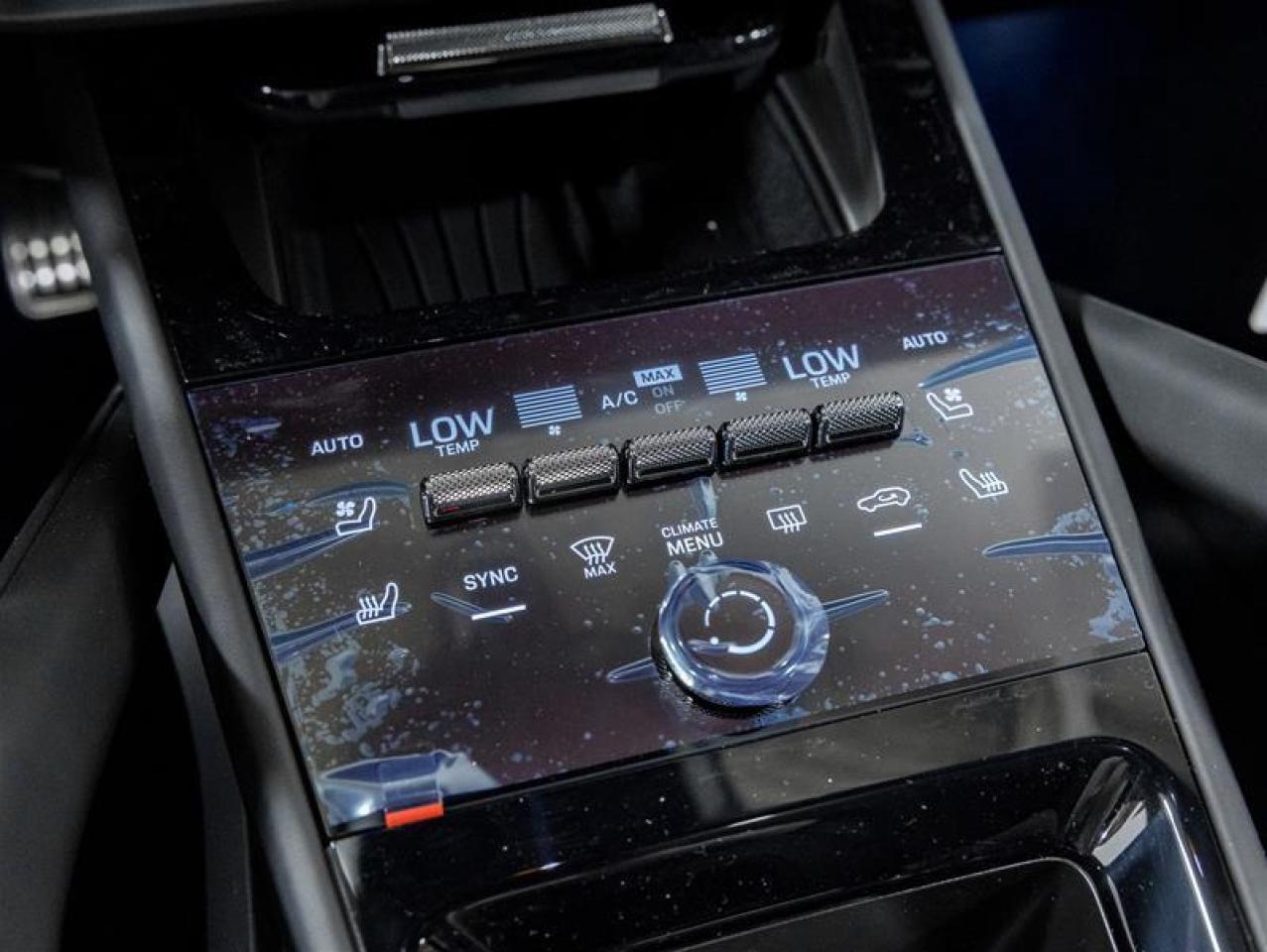 2025 Porsche Cayenne  Photo