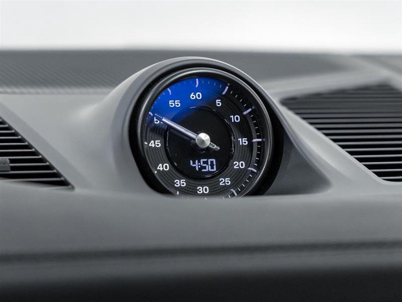 2025 Porsche Cayenne  Photo