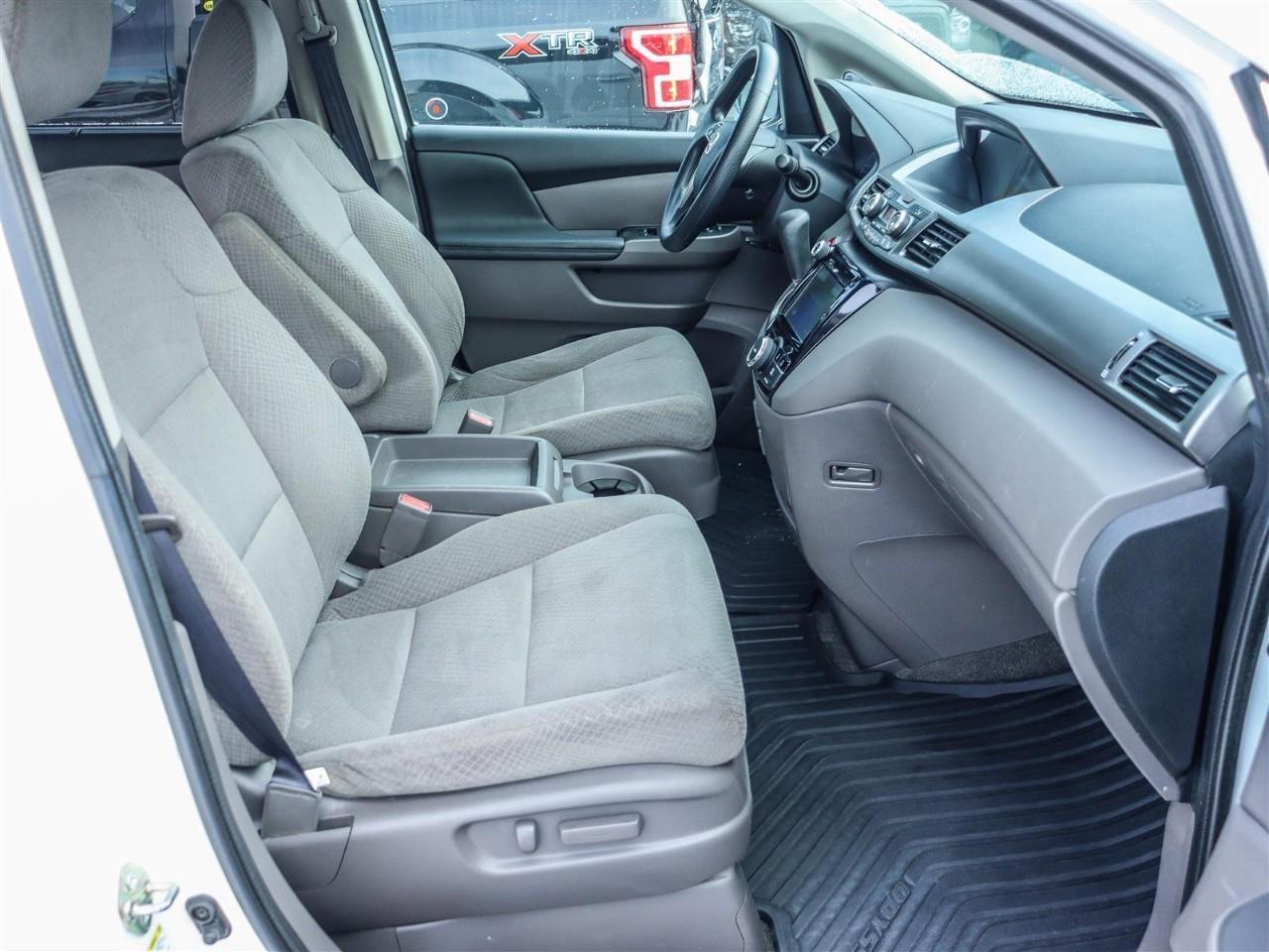 2017 Honda Odyssey EX (A6) Passenger Van Photo