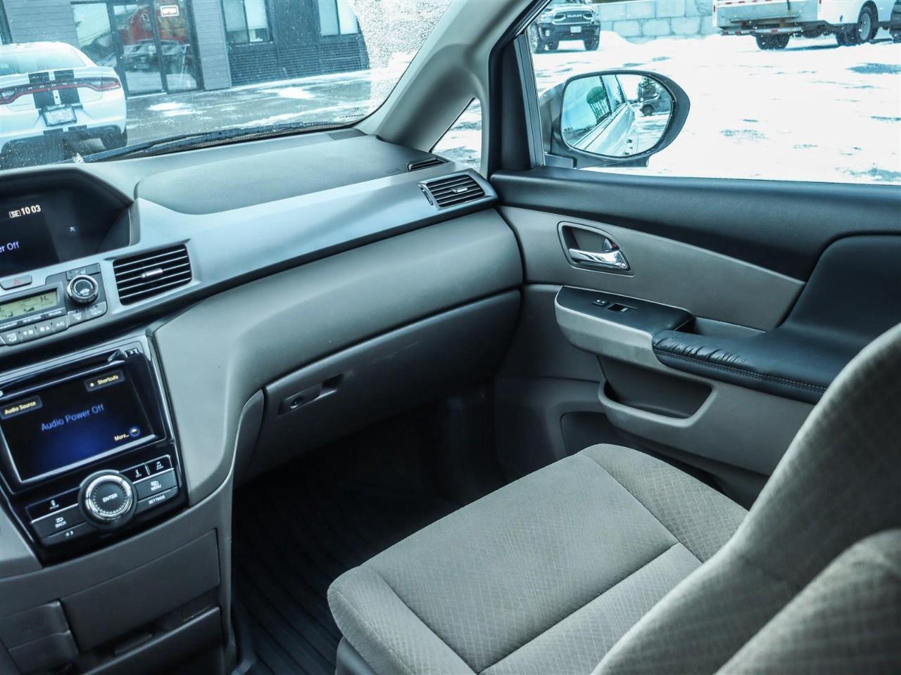 2017 Honda Odyssey EX (A6) Passenger Van Photo