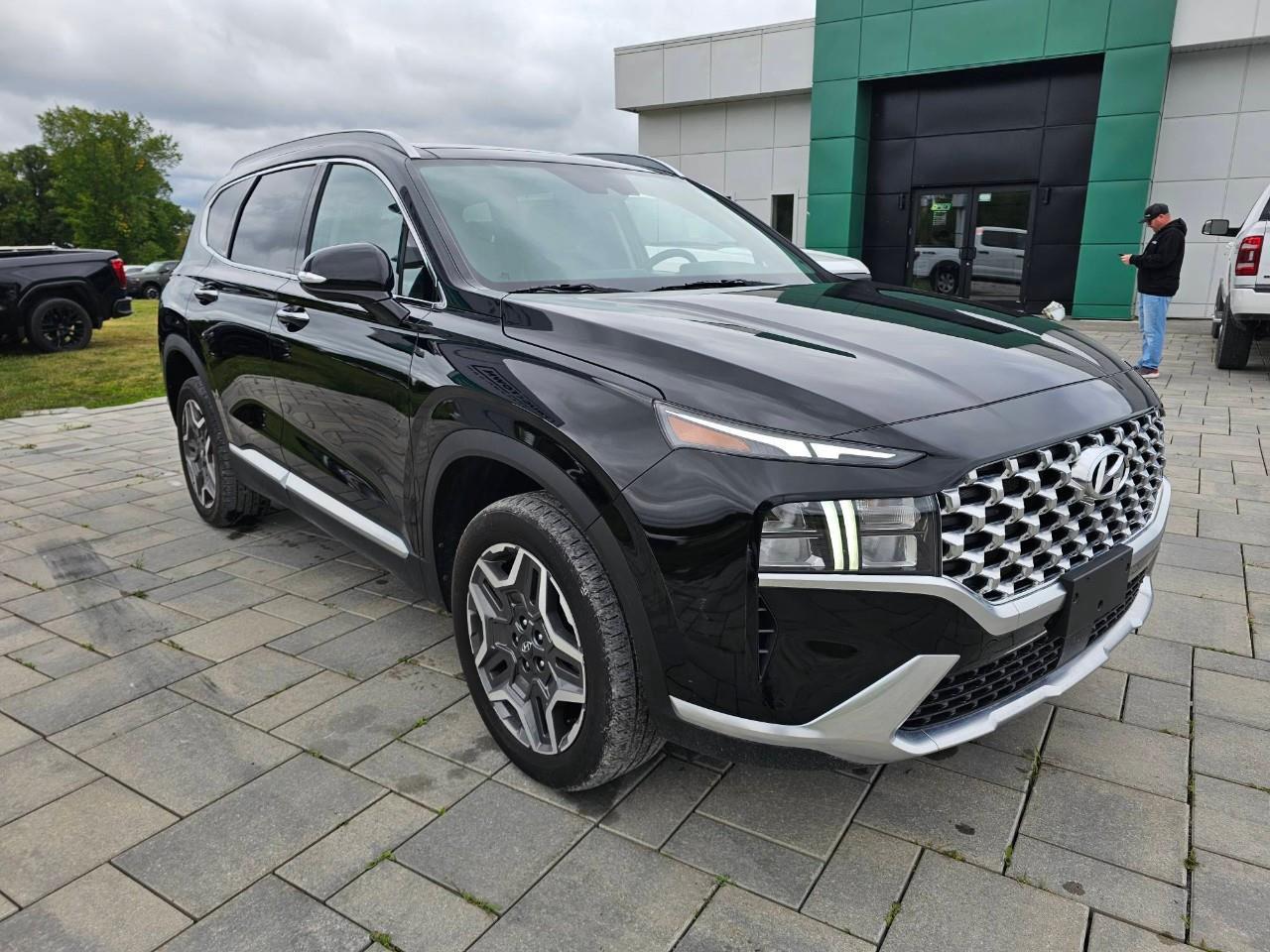 2023 Hyundai Santa Fe HEV Luxury 4dr All-Wheel Drive Photo