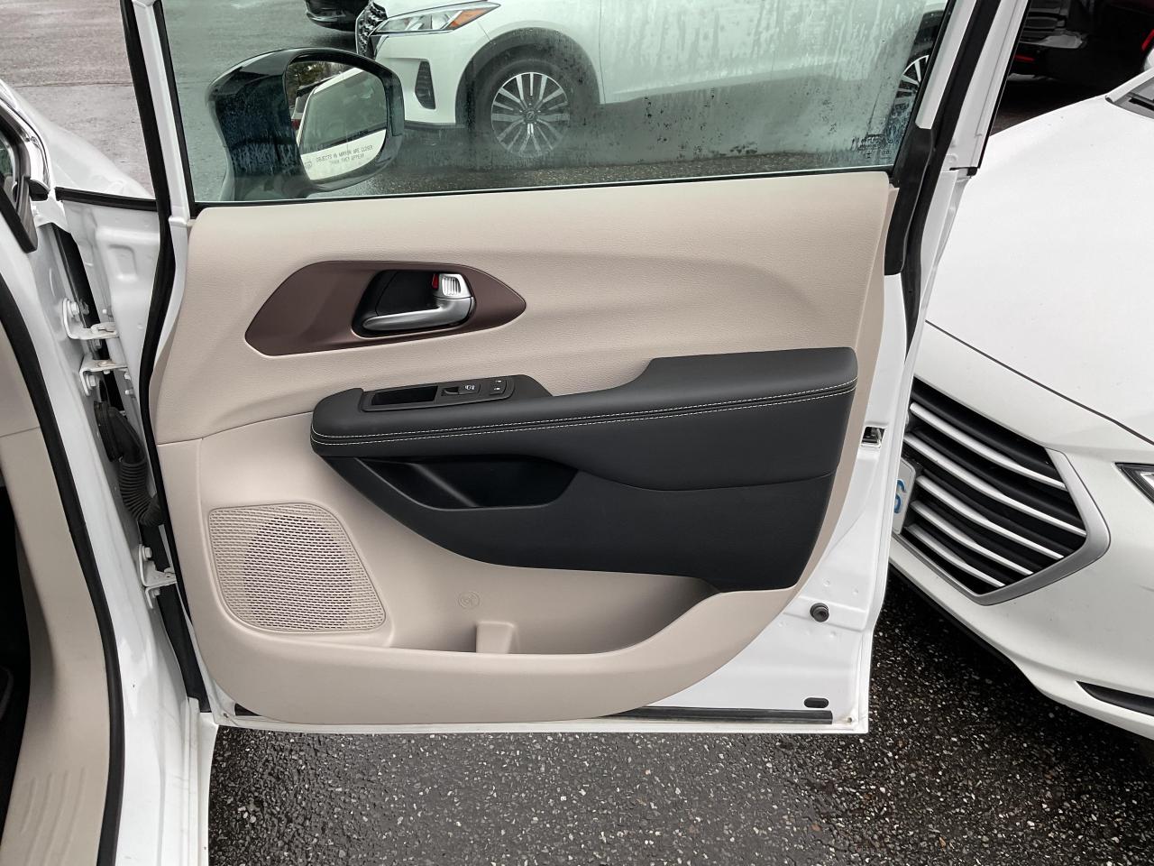 2024 Chrysler Grand Caravan SXT Front-Wheel Drive Passenger Van Photo