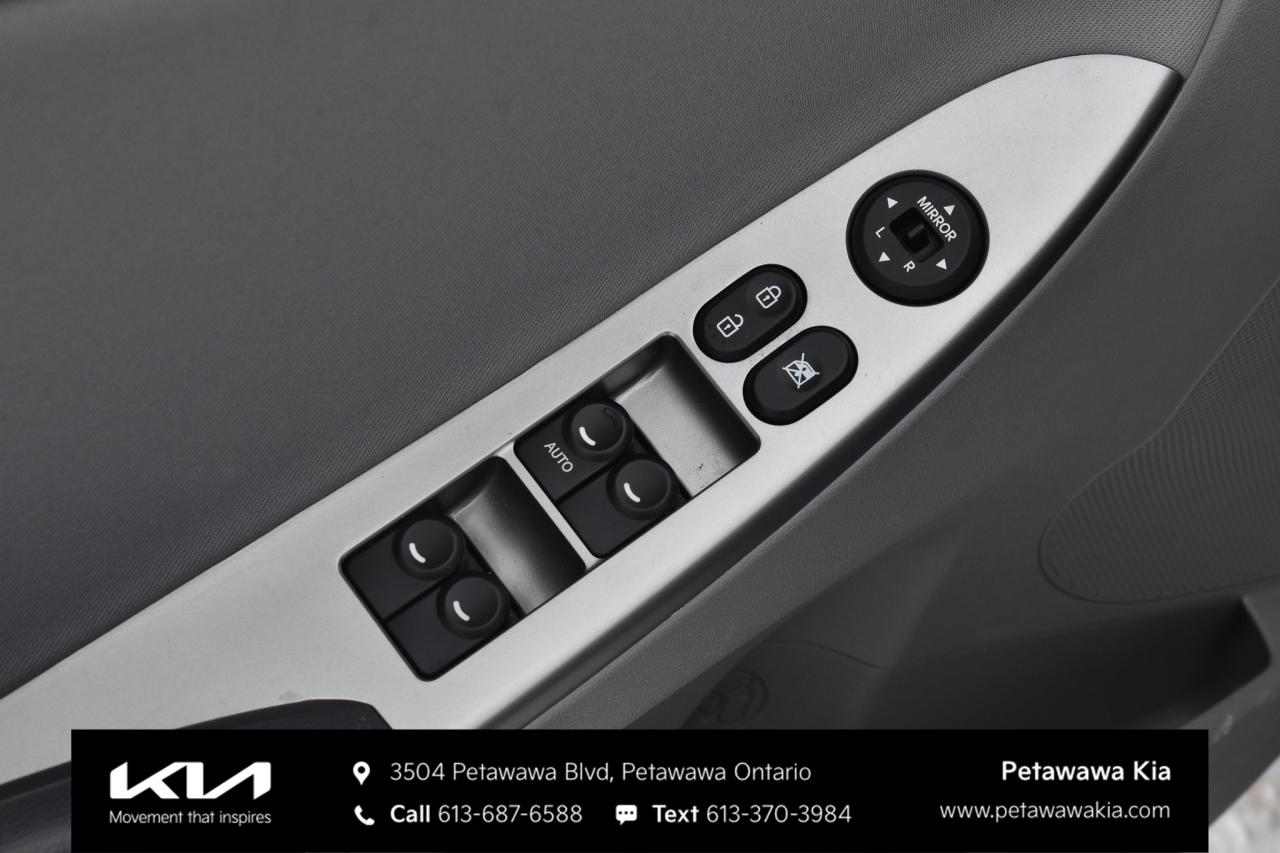 2017 Hyundai Accent SE (A6) 4dr Sedan Photo