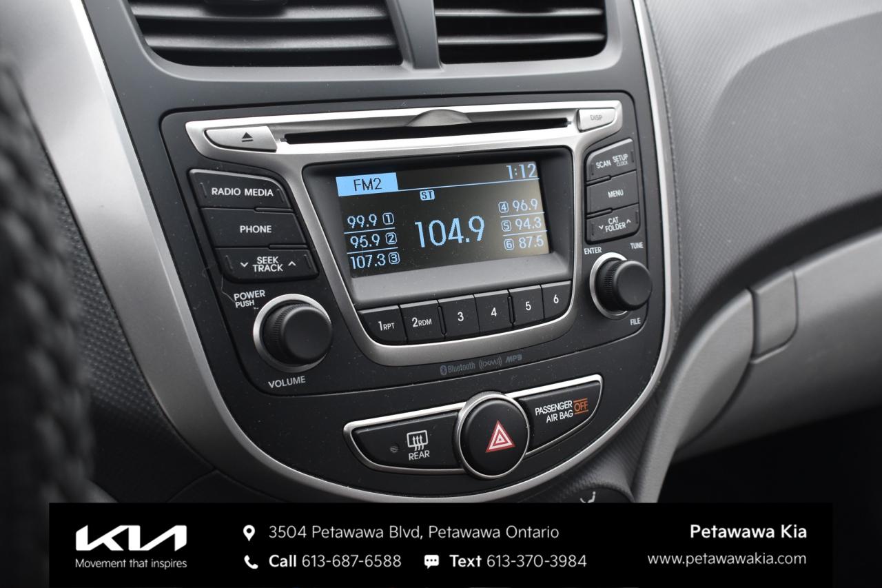 2017 Hyundai Accent SE (A6) 4dr Sedan Photo