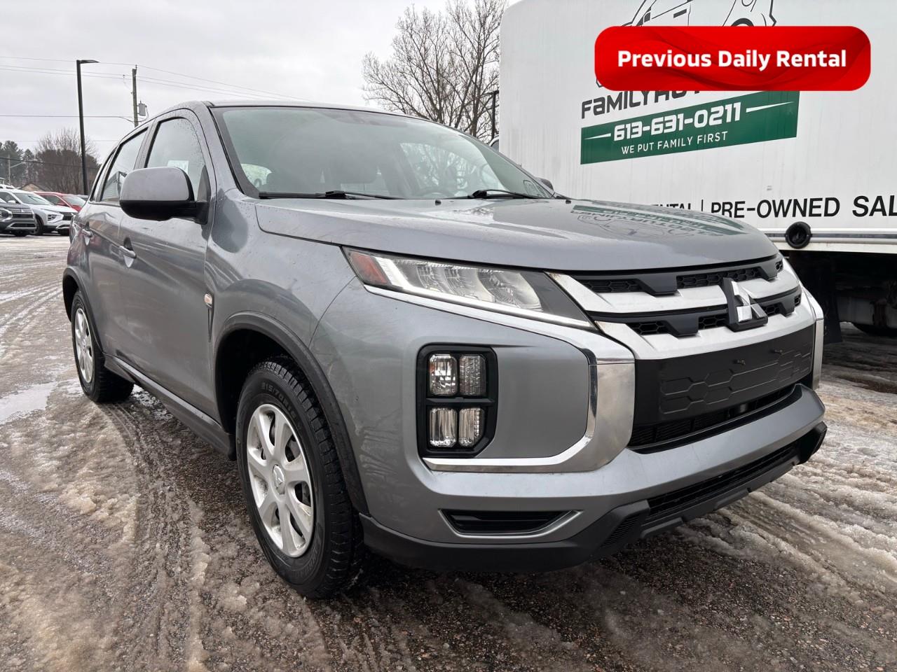 2023 Mitsubishi RVR ES 4dr AWC Photo0