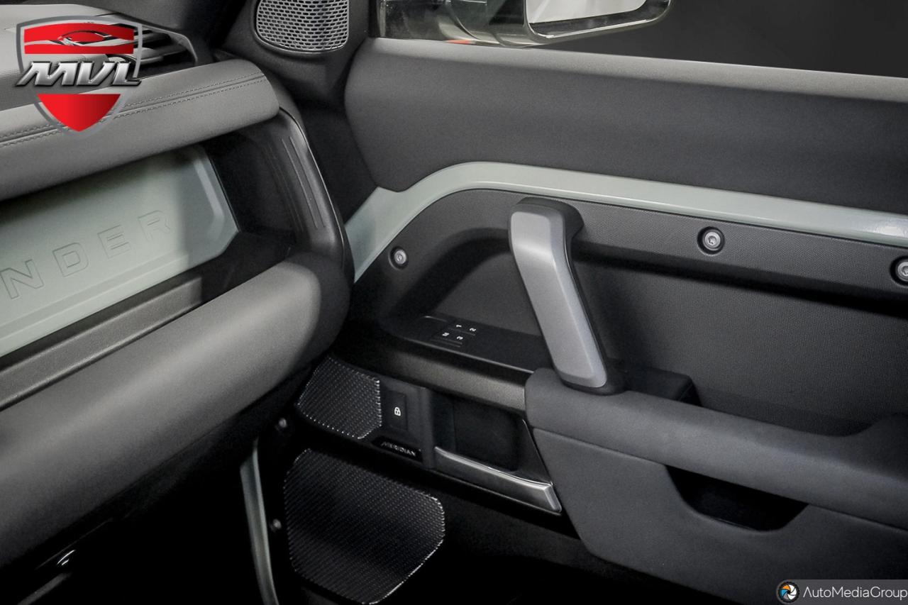 2023 Land Rover Defender 75th Edition 2dr All-Wheel Drive 90 Photo