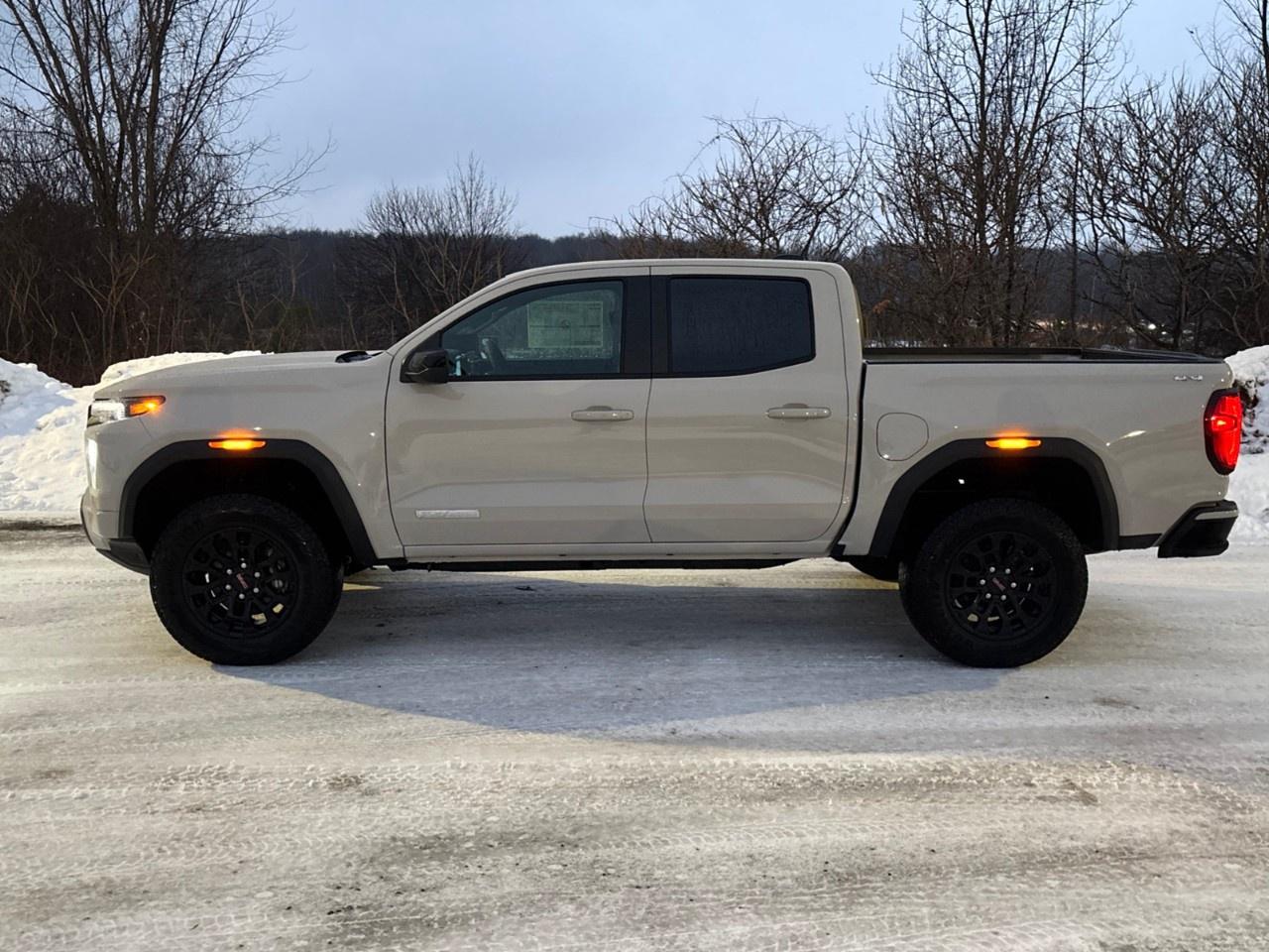 2026 GMC Canyon Crew Cab Short Box 4-Wheel Drive Elevation Photo