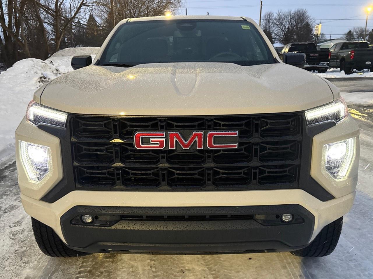 2026 GMC Canyon Crew Cab Short Box 4-Wheel Drive Elevation Photo