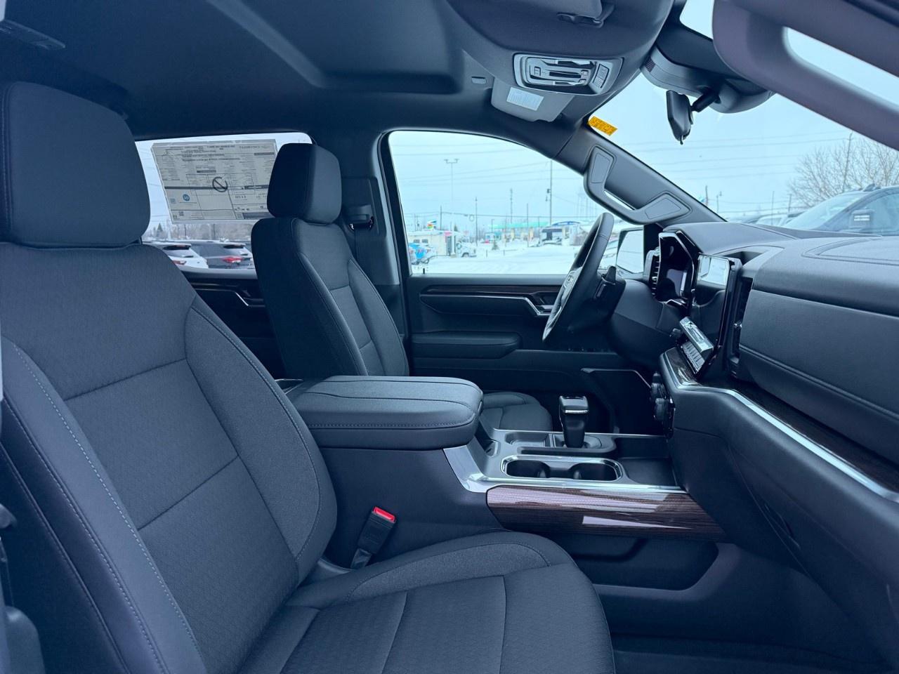 2026 Chevrolet Silverado 1500 Crew Cab Short Box 4-Wheel Drive LT Photo