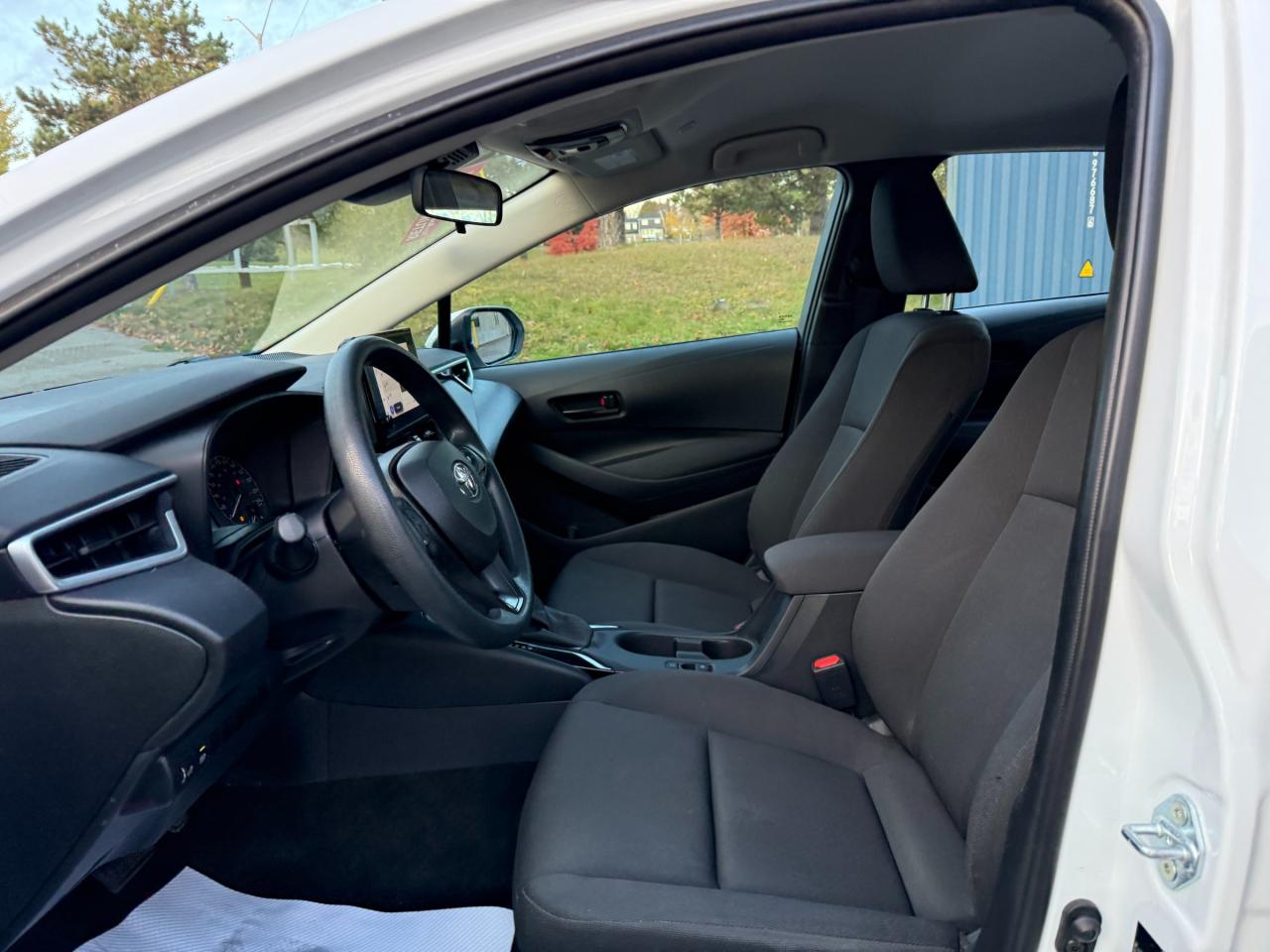 2024 Toyota Corolla LE 4DR SEDAN Photo