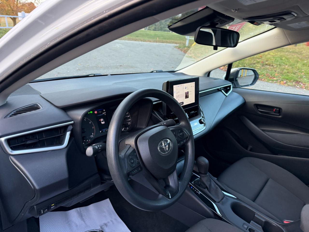 2024 Toyota Corolla LE 4DR SEDAN Photo