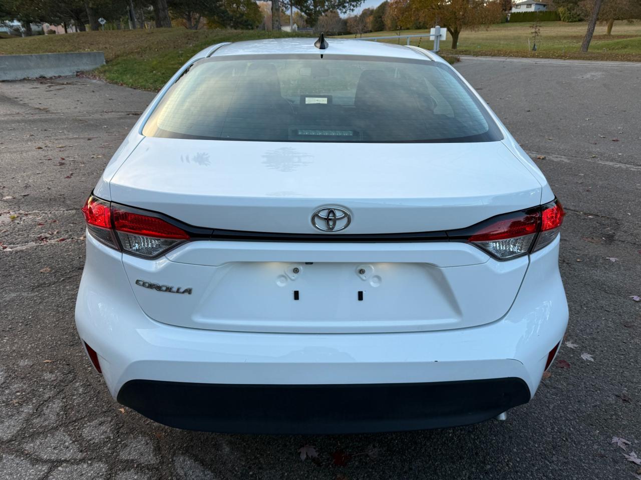 2024 Toyota Corolla LE 4DR SEDAN Photo