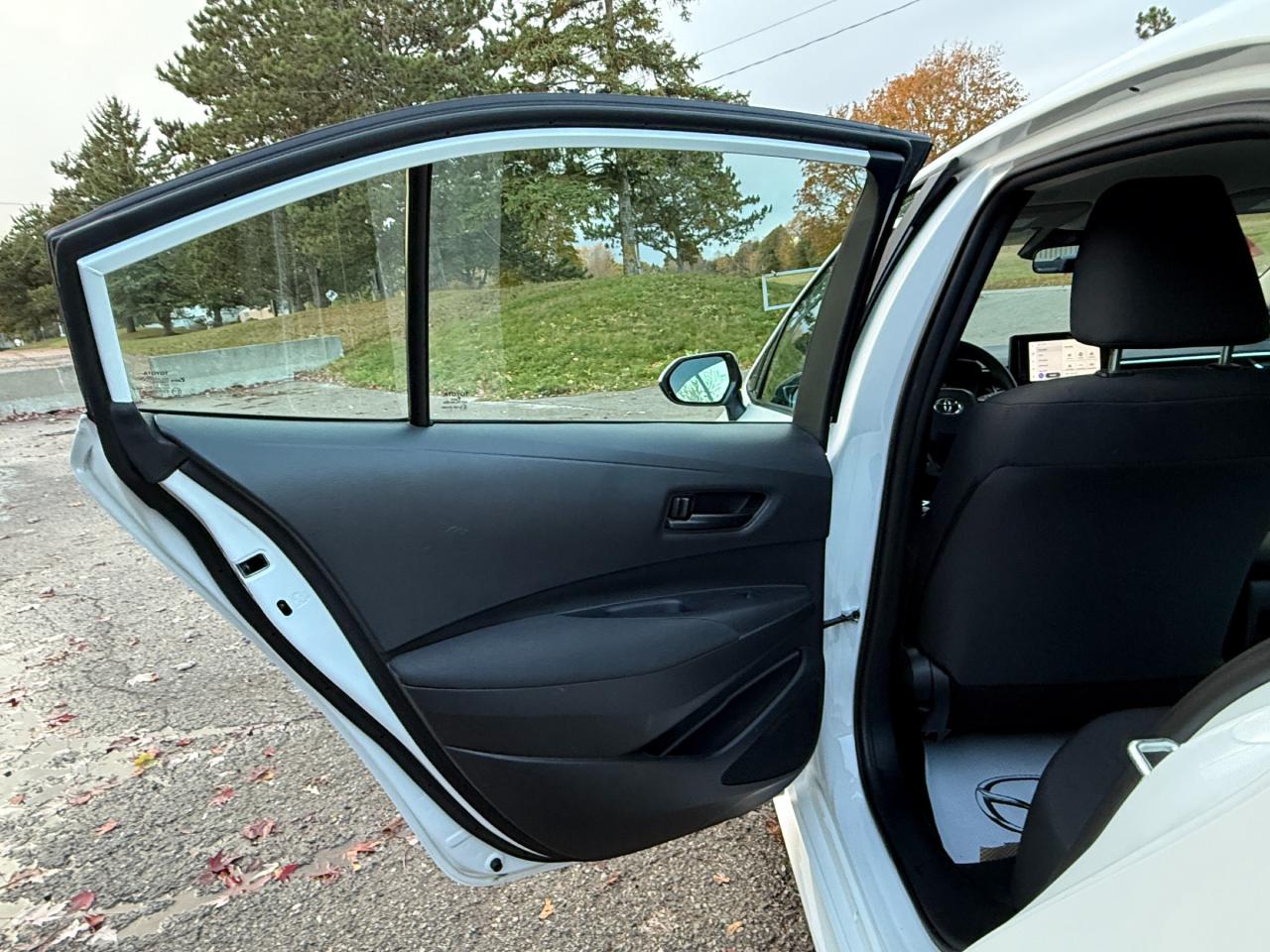 2024 Toyota Corolla LE 4DR SEDAN Photo