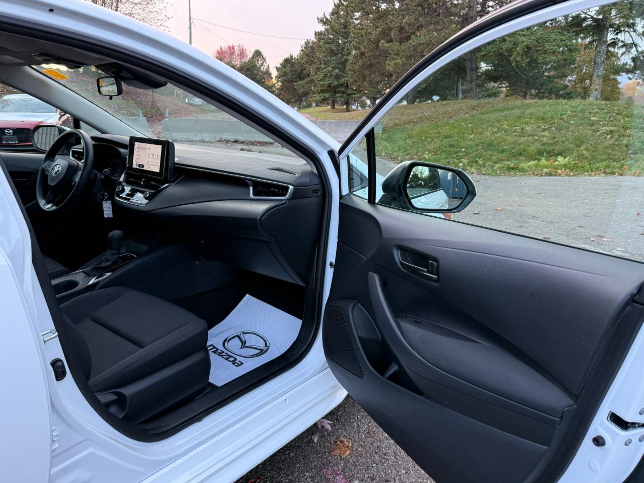 2024 Toyota Corolla LE 4DR SEDAN Photo