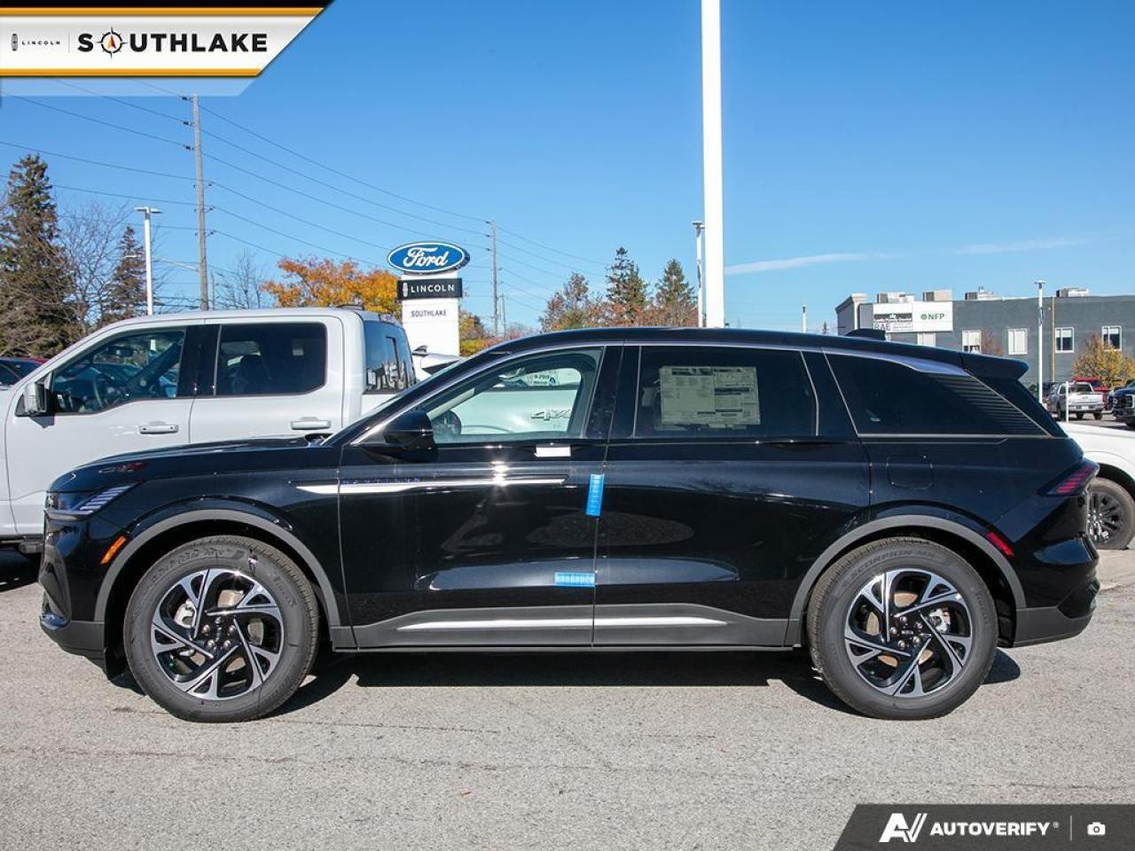 2025 Lincoln Nautilus Premiere 4dr All-Wheel Drive Photo2