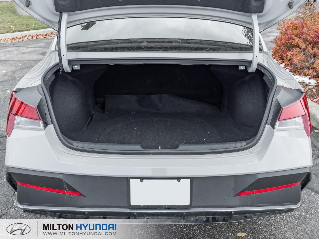 2024 Hyundai Elantra  Photo