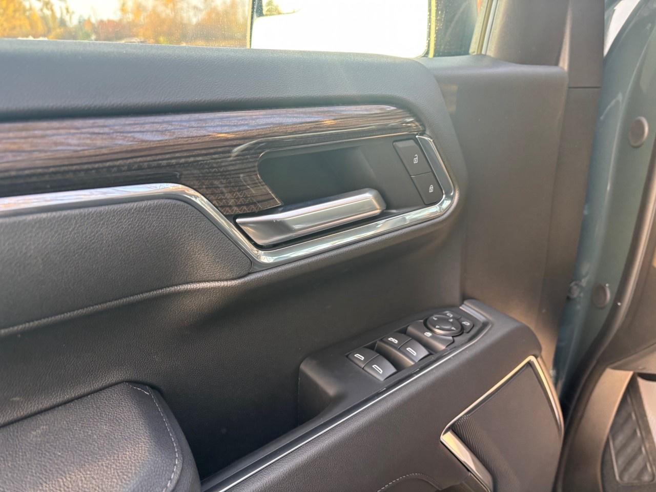 2026 Chevrolet Silverado 1500 Crew Cab Standard Box 4-Wheel Drive LT Trail Boss Photo2