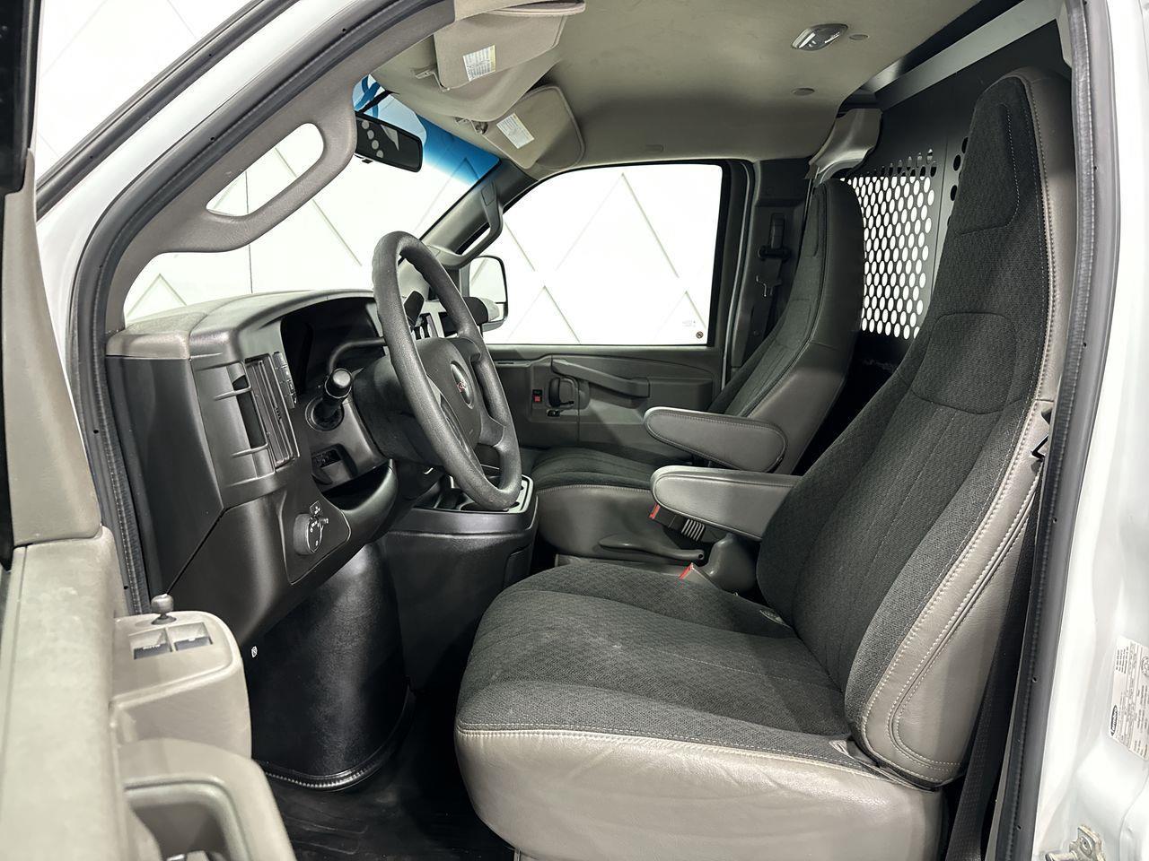 2021 GMC Savana 2500  Photo