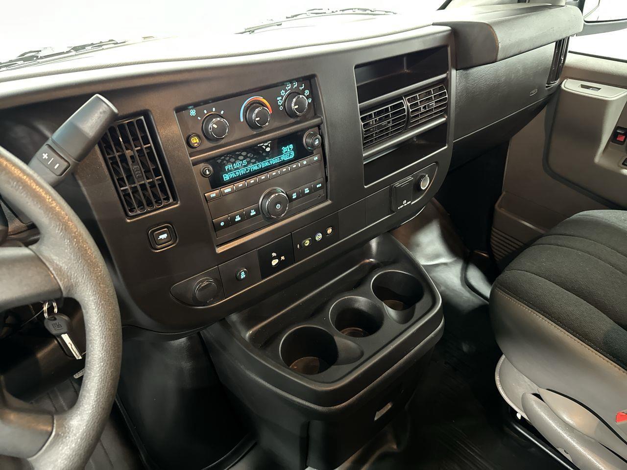 2021 GMC Savana 2500  Photo