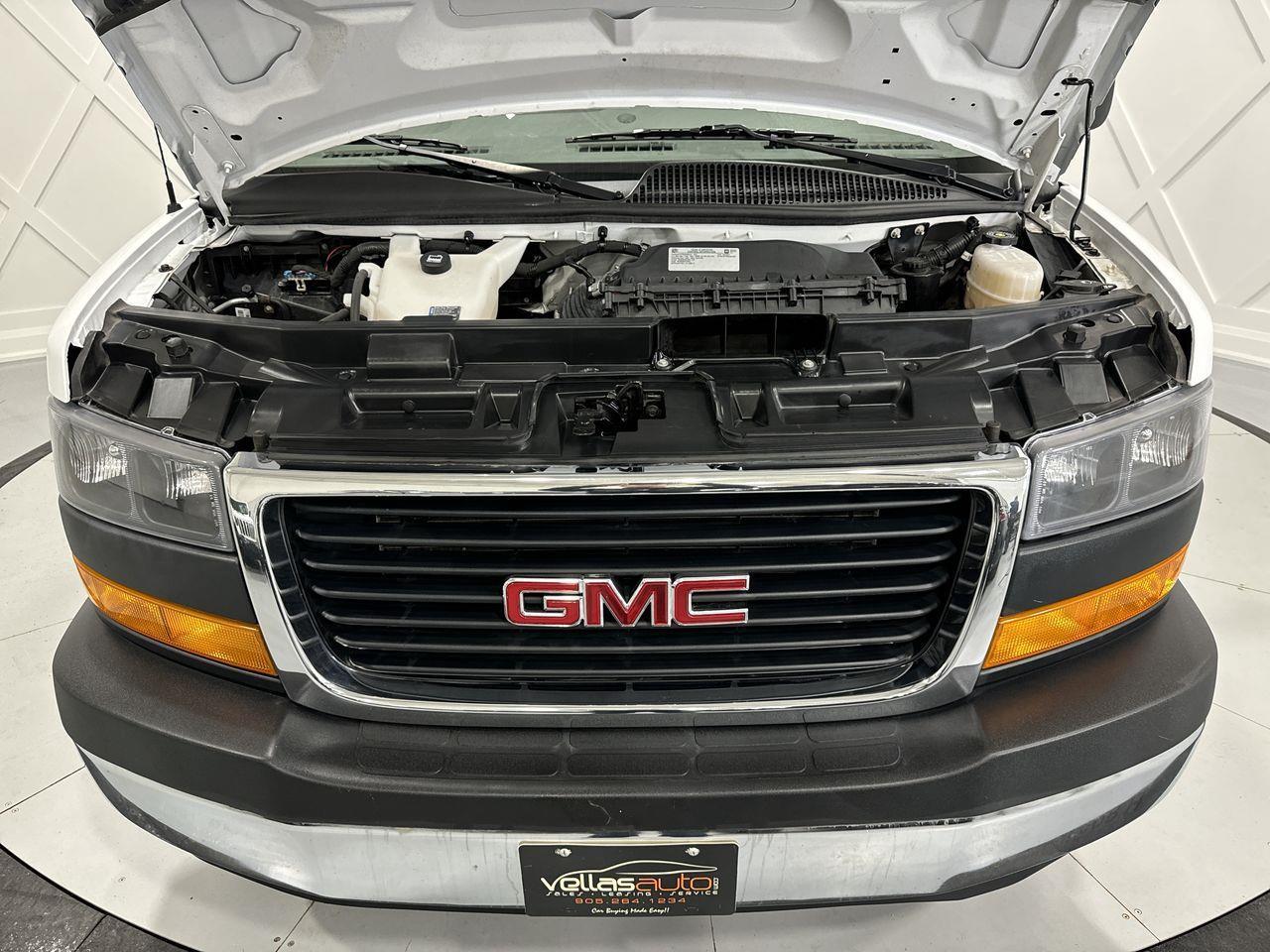 2021 GMC Savana 2500  Photo