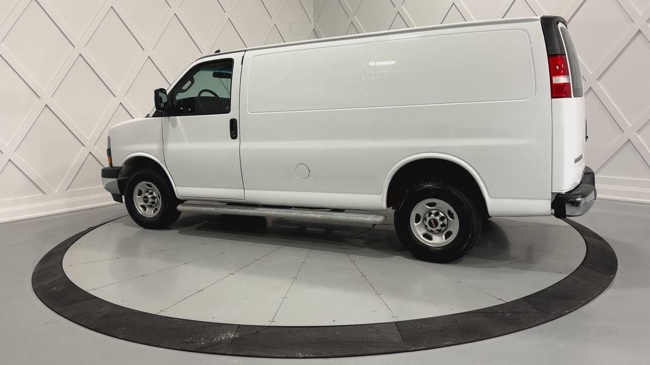 2021 GMC Savana 2500  Photo