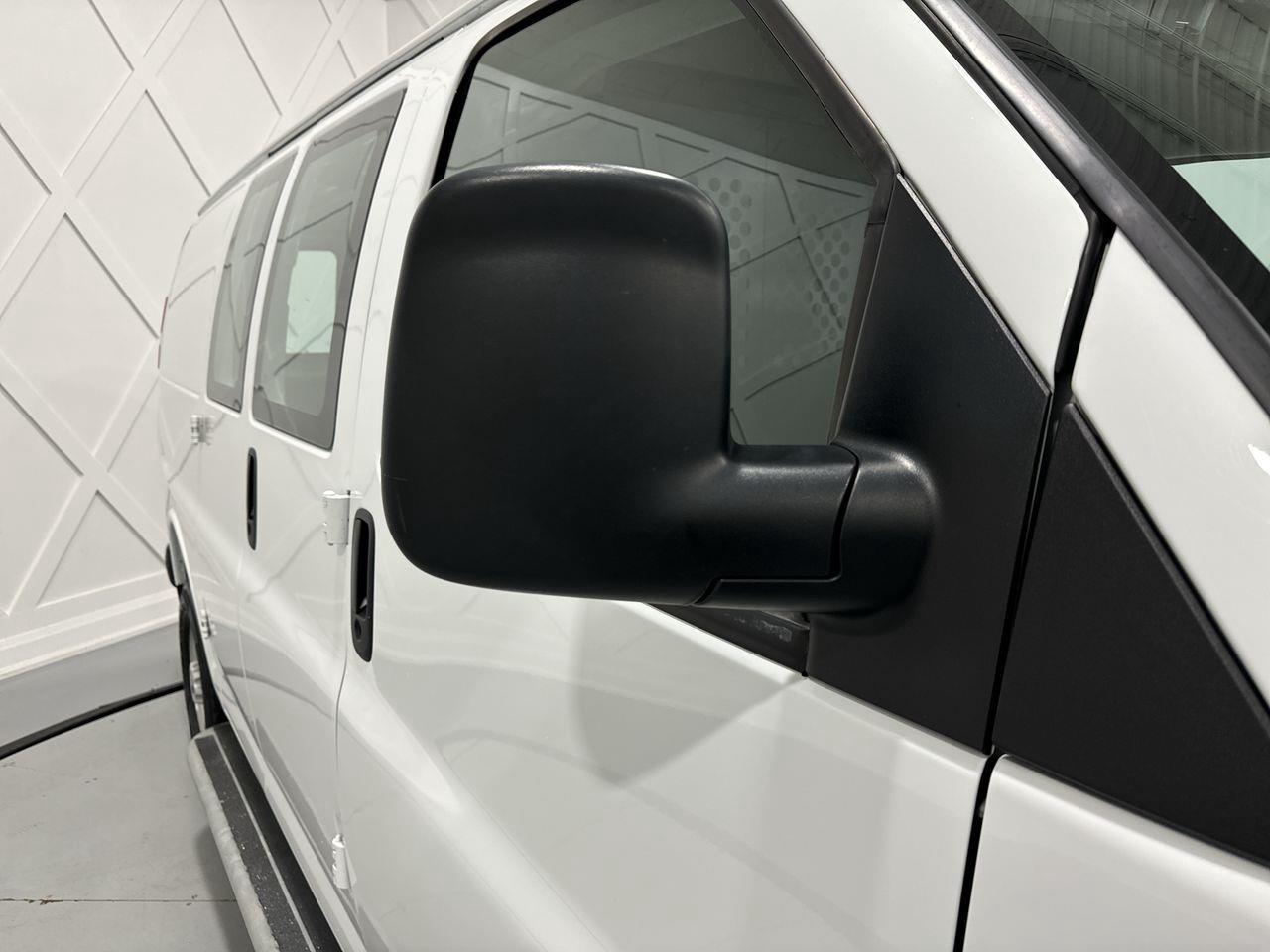 2021 GMC Savana 2500  Photo