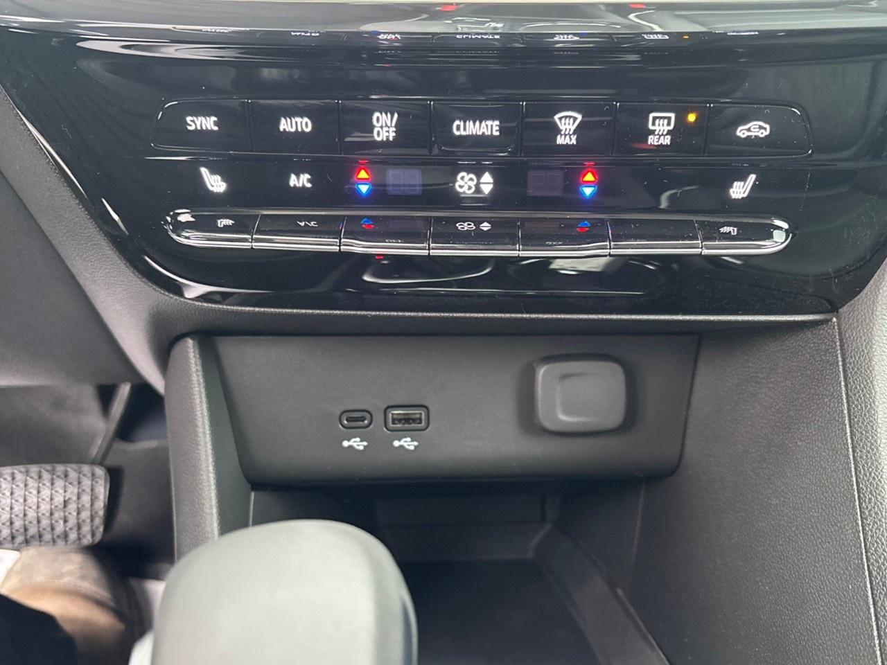 2026 Buick Encore GX Avenir AWD Photo