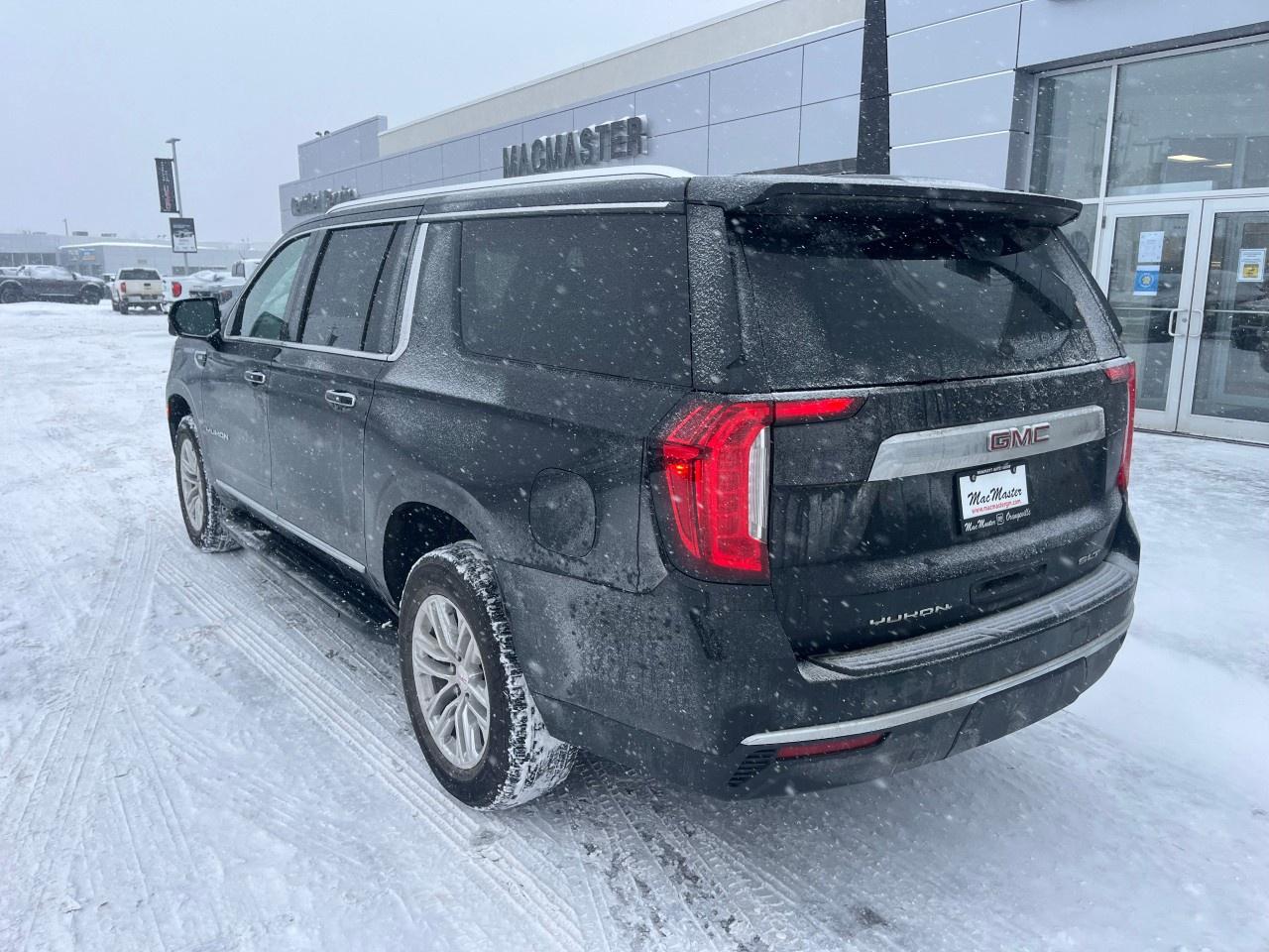 2023 GMC Yukon XL 4WD 4dr SLT Photo