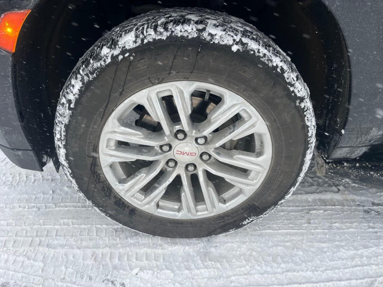 2023 GMC Yukon XL 4WD 4dr SLT Photo