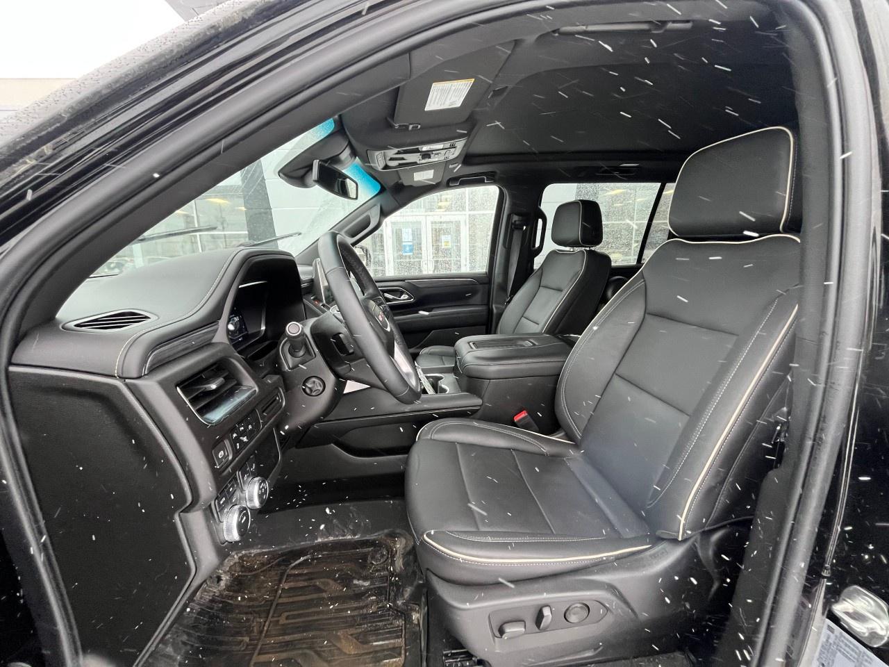 2023 GMC Yukon XL 4WD 4dr SLT Photo