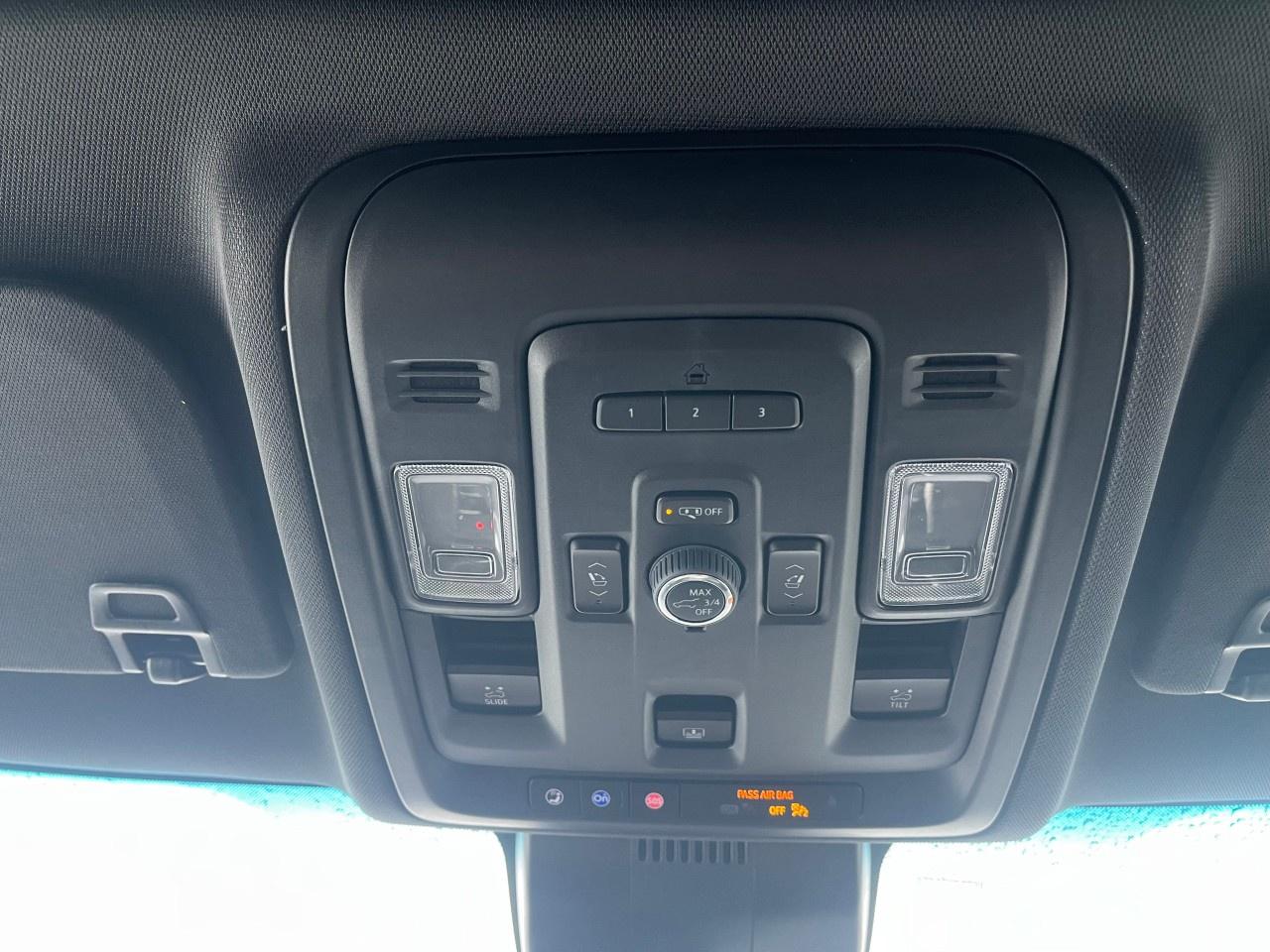 2023 GMC Yukon XL 4WD 4dr SLT Photo