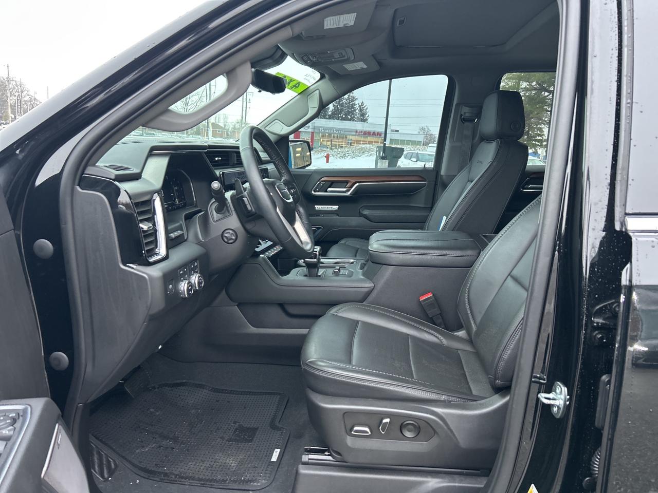 2023 GMC Sierra 1500 Denali Crew Cab 147" Photo