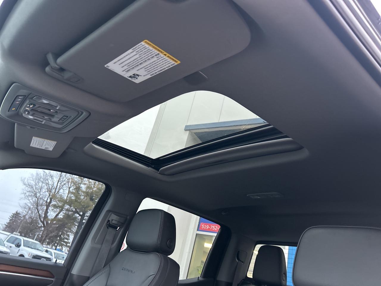 2023 GMC Sierra 1500 Denali Crew Cab 147" Photo