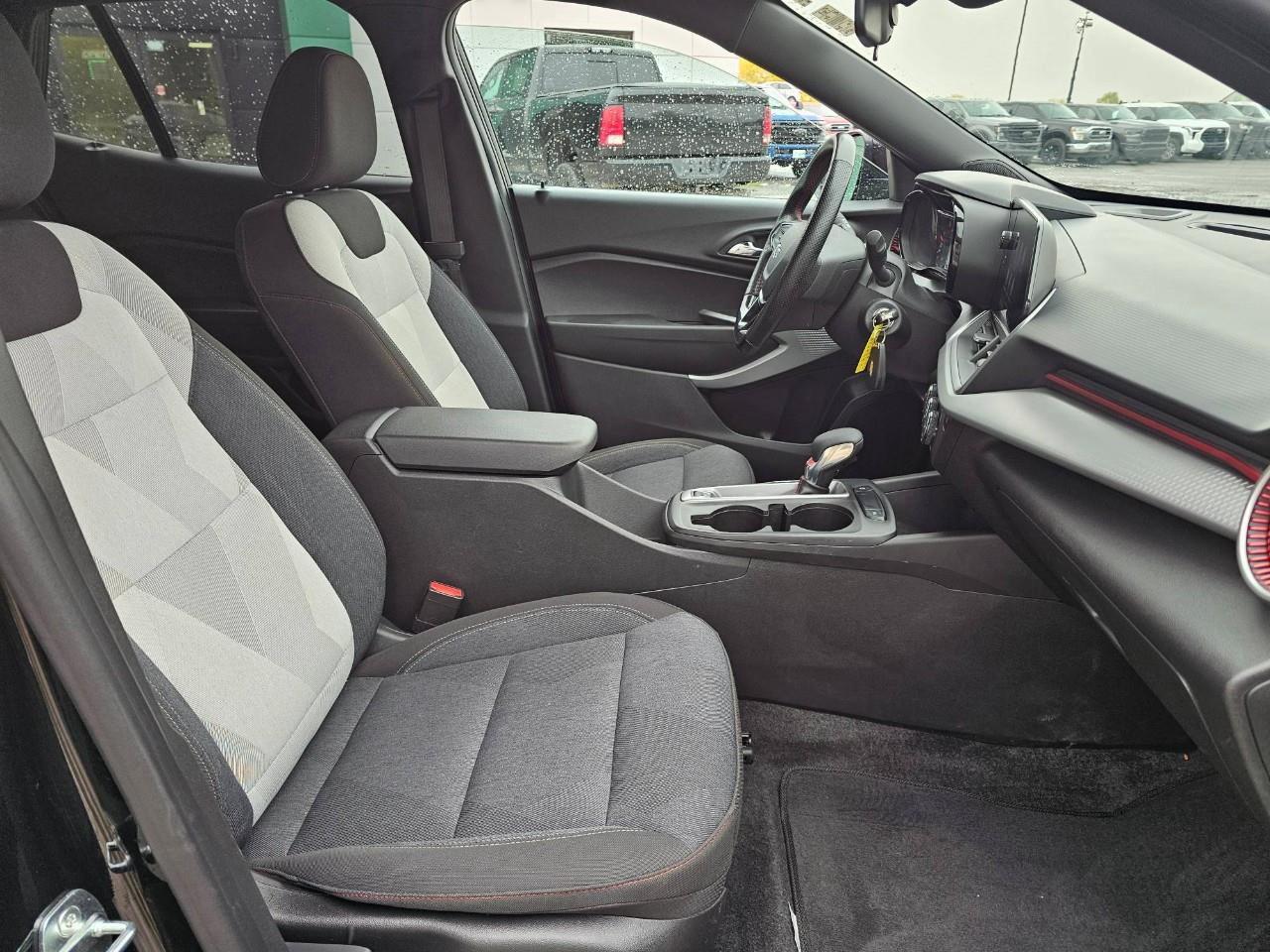 2024 Chevrolet Trax 1RS 4dr Front-Wheel Drive Photo