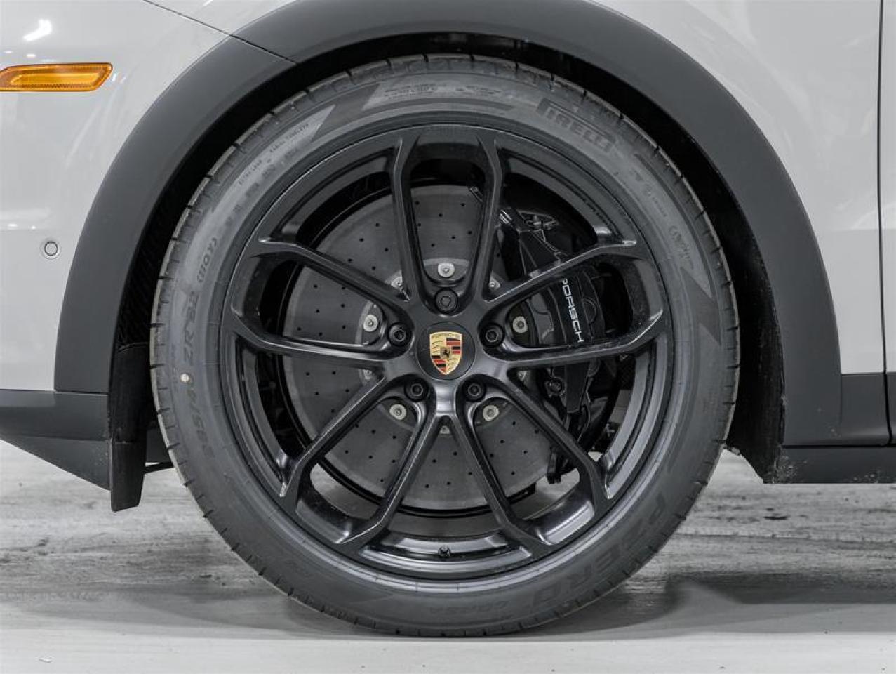 2025 Porsche Cayenne  Photo4