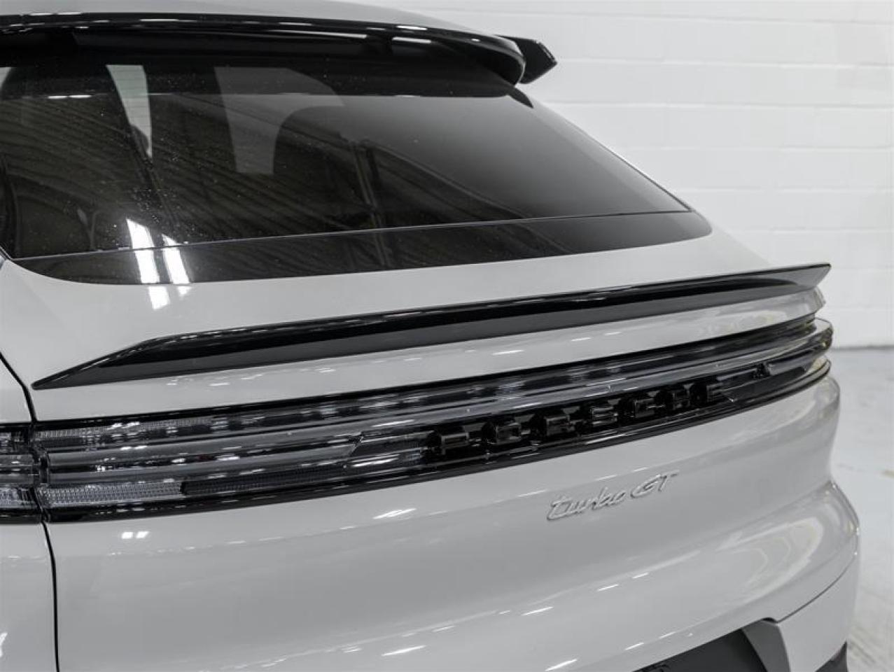 2025 Porsche Cayenne  Photo