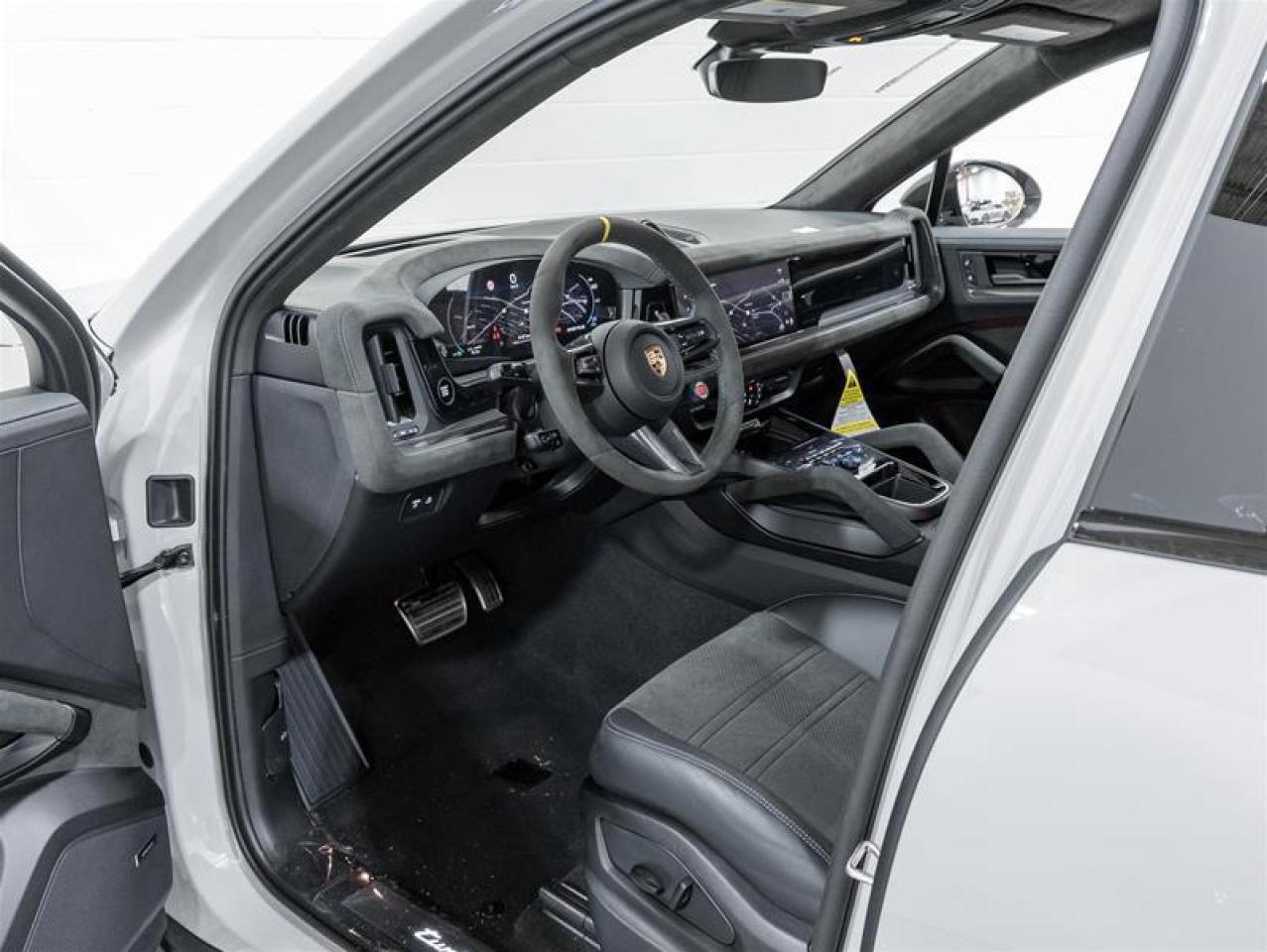 2025 Porsche Cayenne  Photo