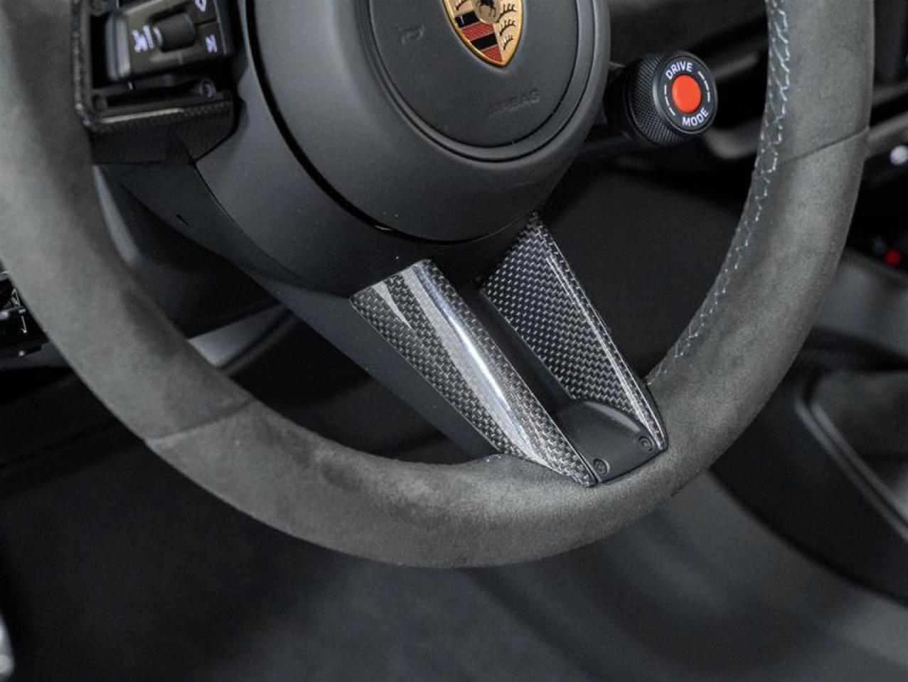 2025 Porsche Cayenne  Photo