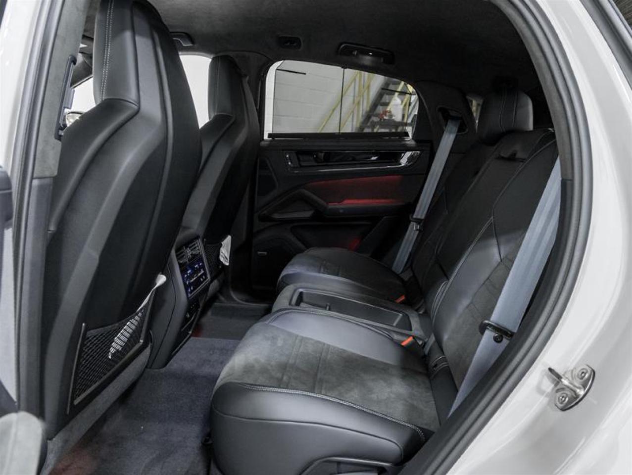 2025 Porsche Cayenne  Photo