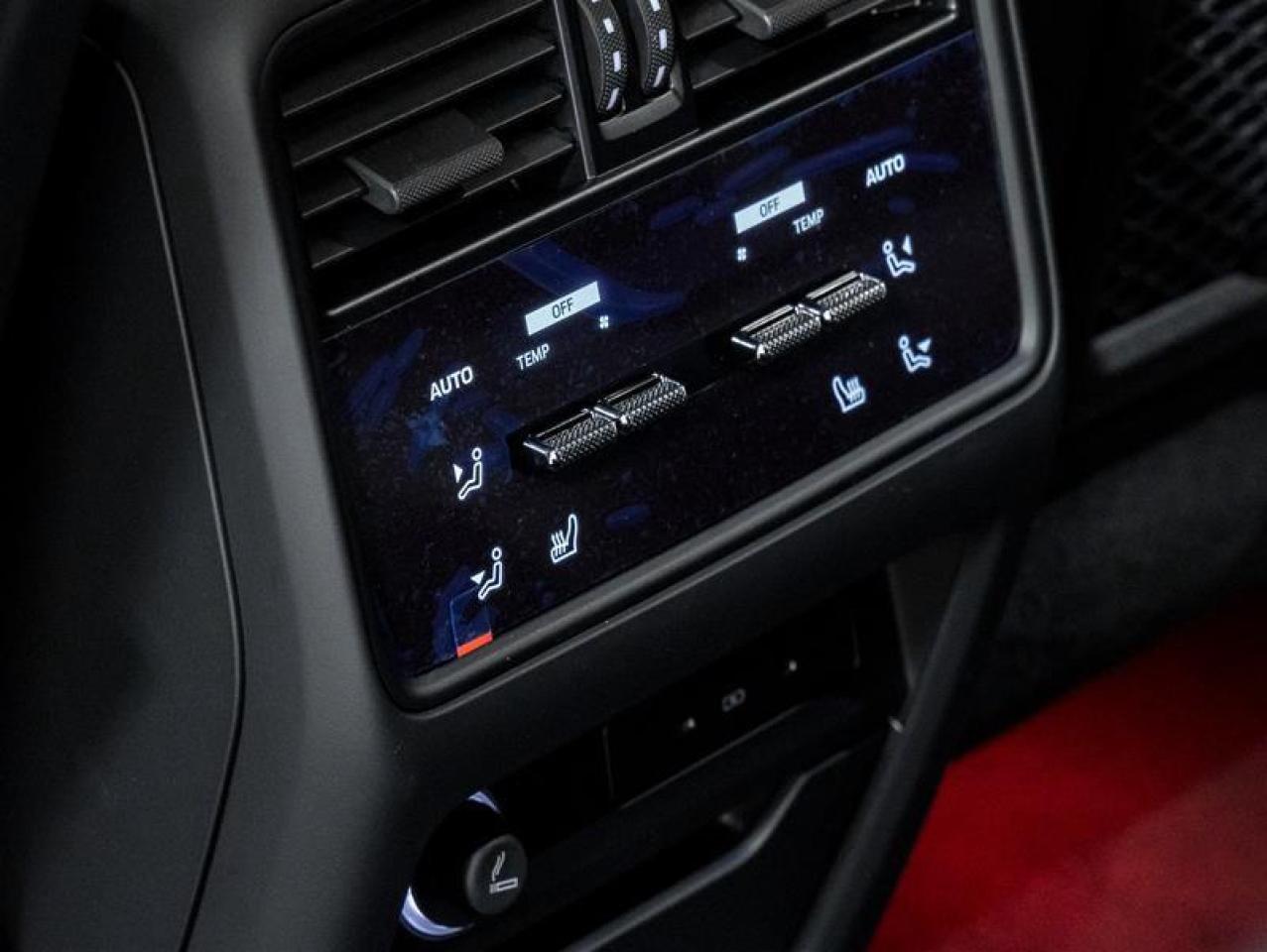 2025 Porsche Cayenne  Photo