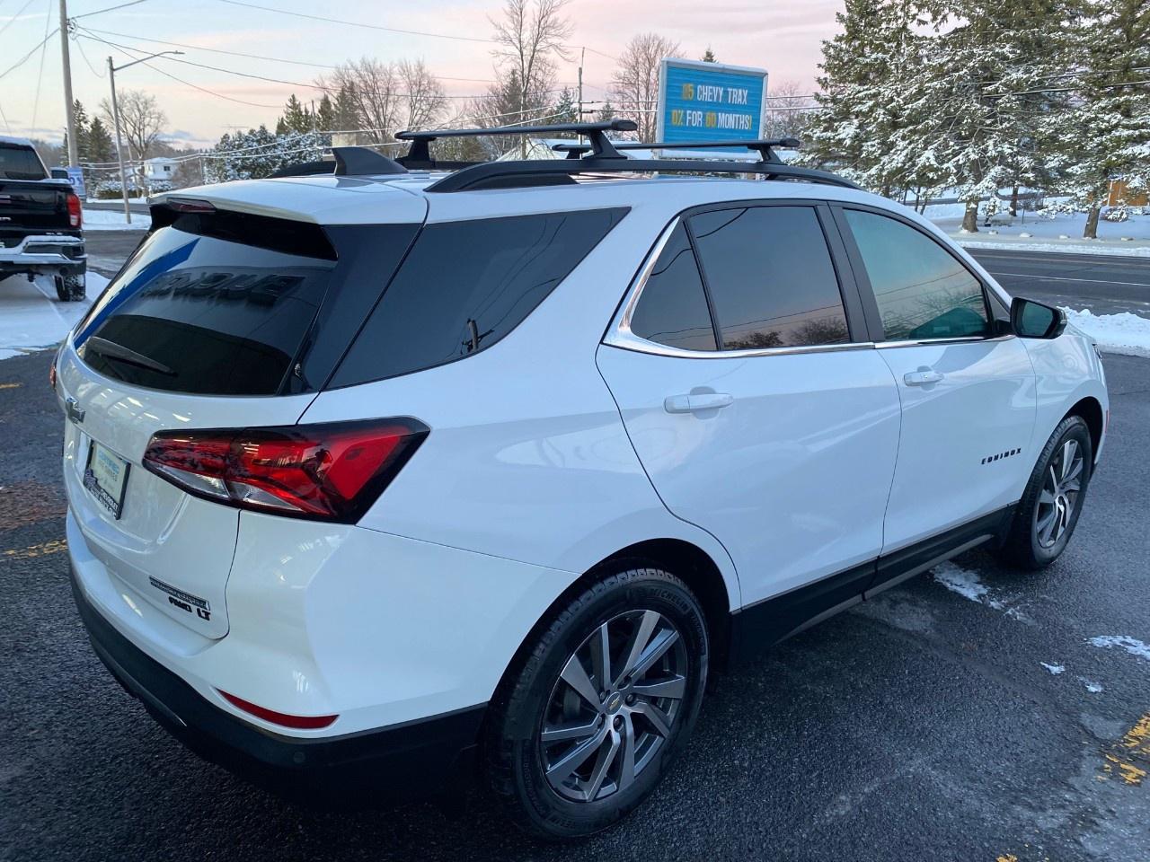 2022 Chevrolet Equinox AWD LT Photo