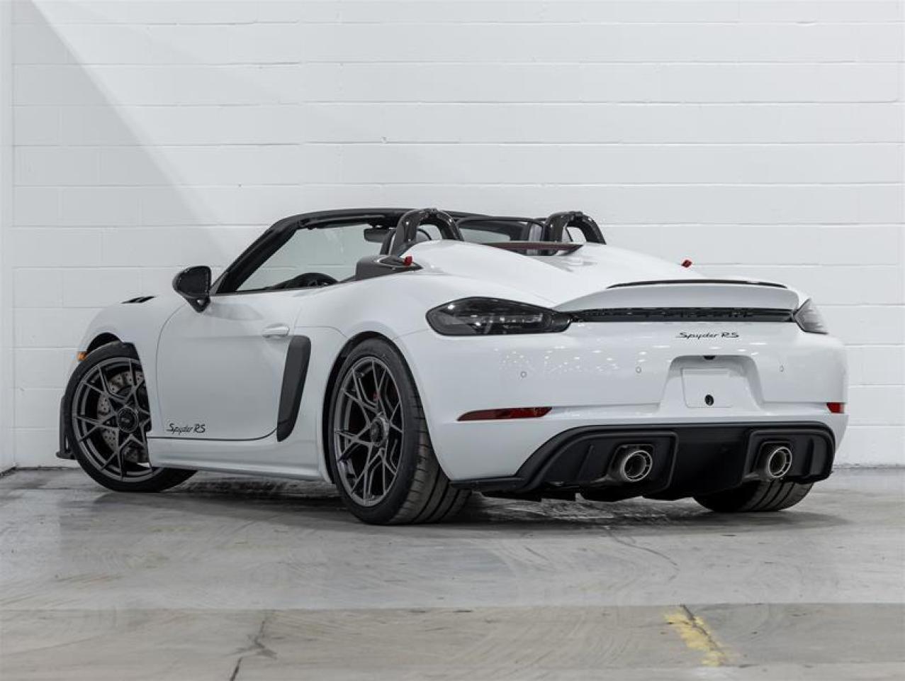 2025 Porsche 718 Spyder  Photo